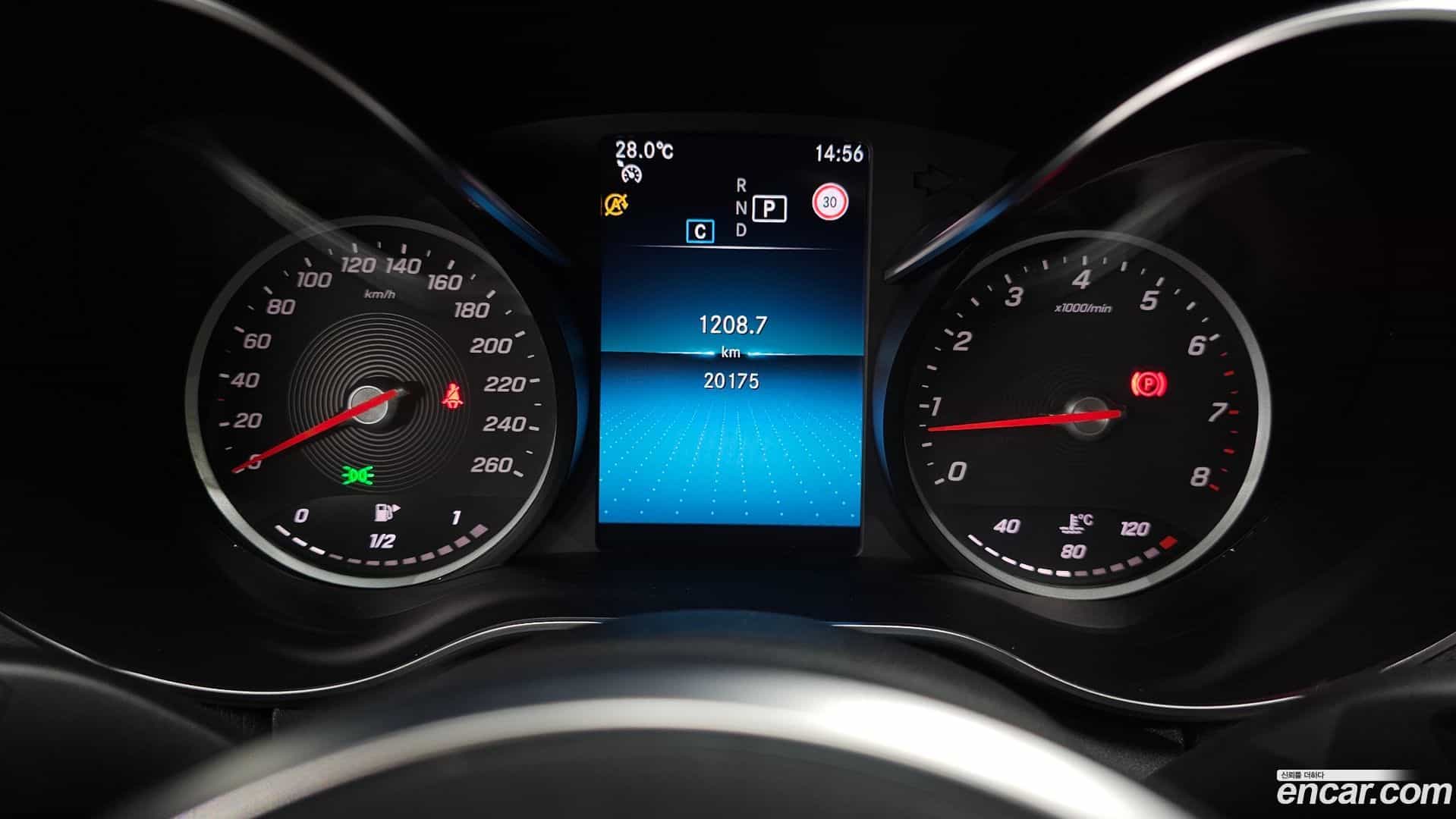 C-Class Mercedes-Benz 2020.8-INNER-008
