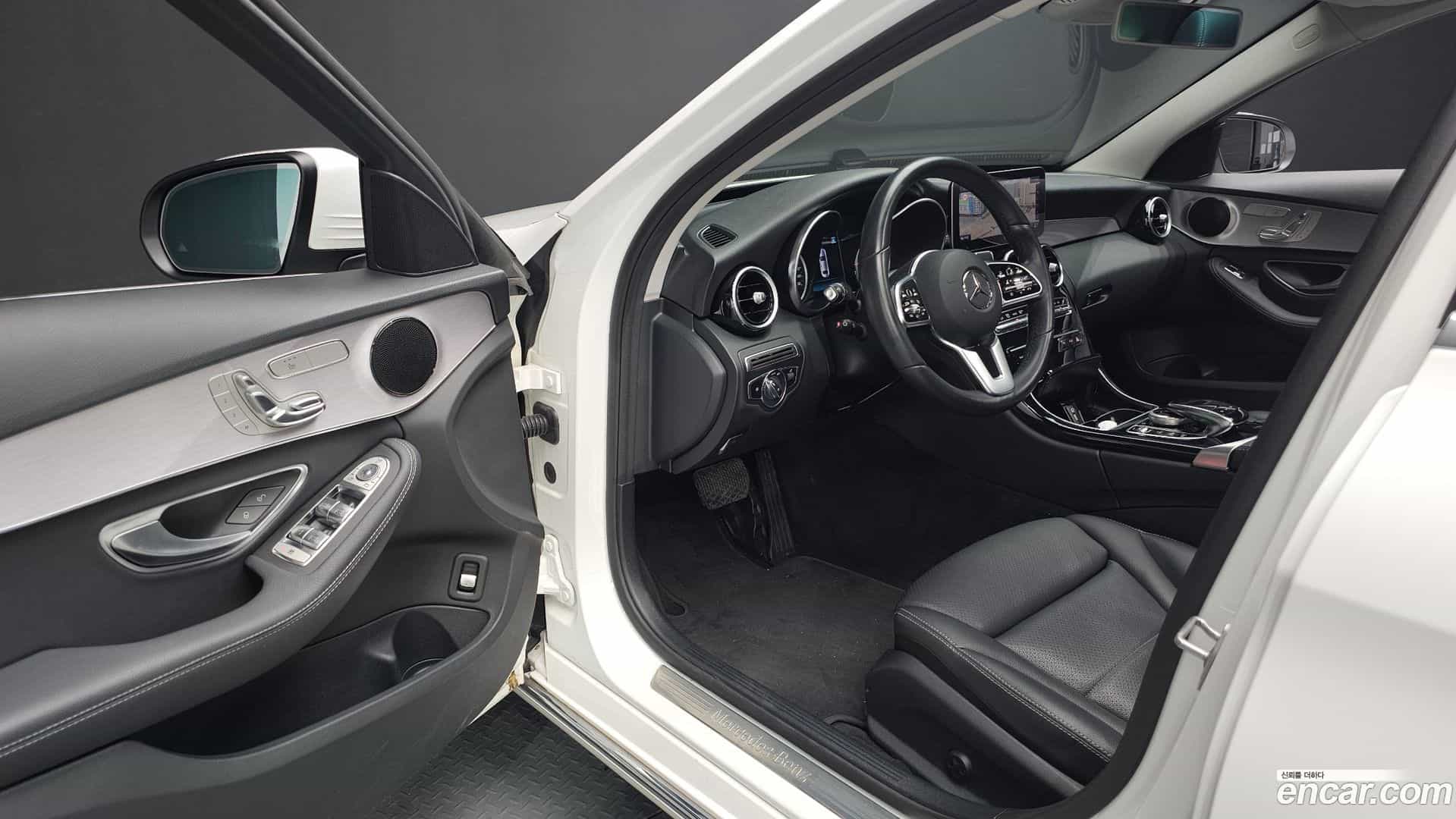 C-Class Mercedes-Benz 2020.8-OPTION-015