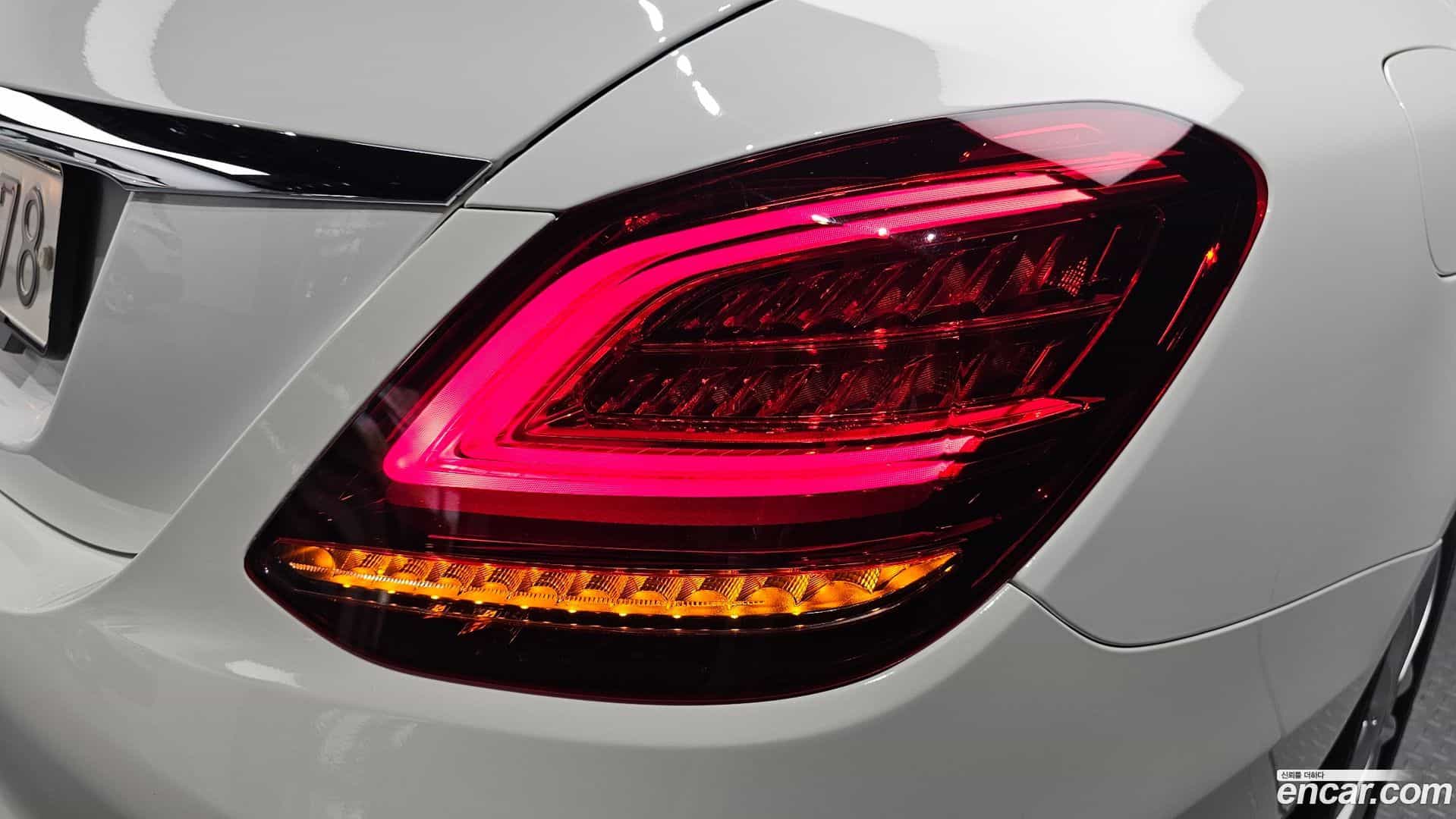 C-Class Mercedes-Benz 2020.8-OUTER-033