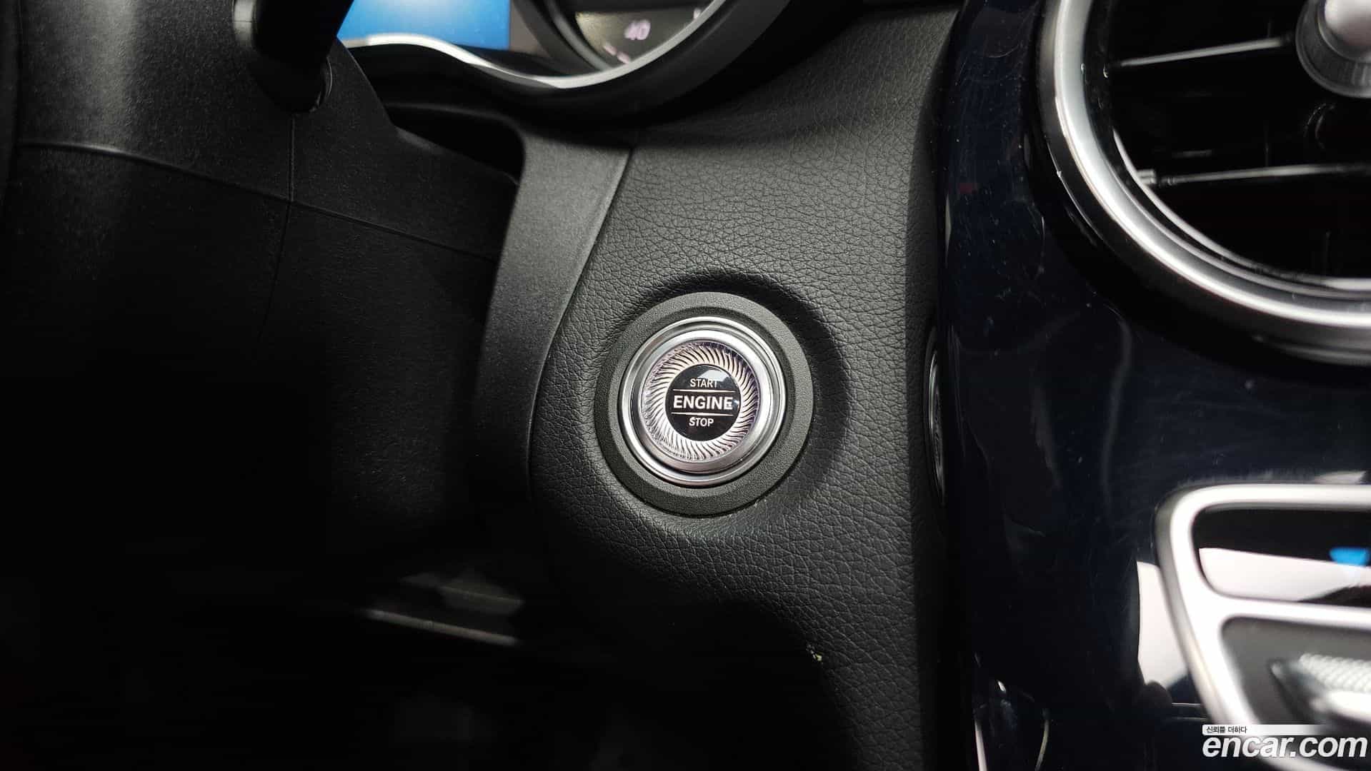 C-Class Mercedes-Benz 2020.8-OPTION-040