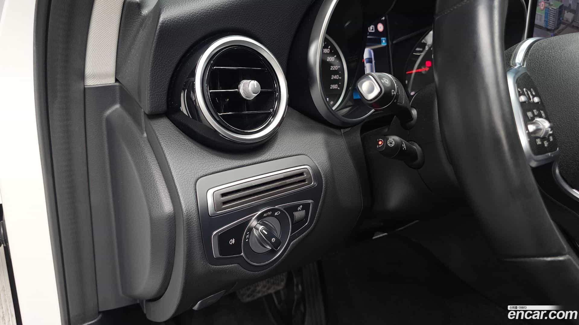 C-Class Mercedes-Benz 2020.8-OPTION-042