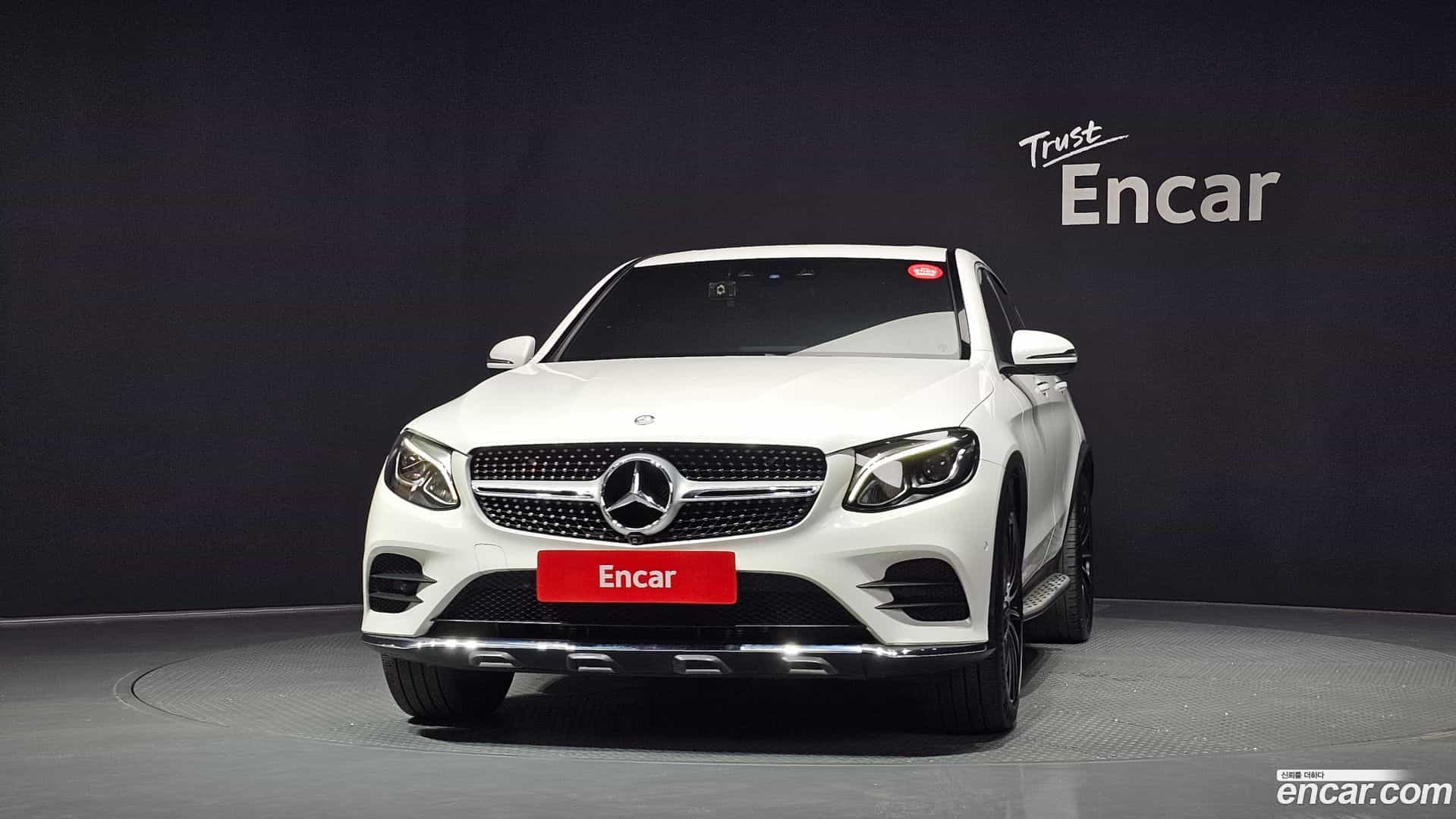 GLC-Class Mercedes-Benz 2017.4-OUTER-003