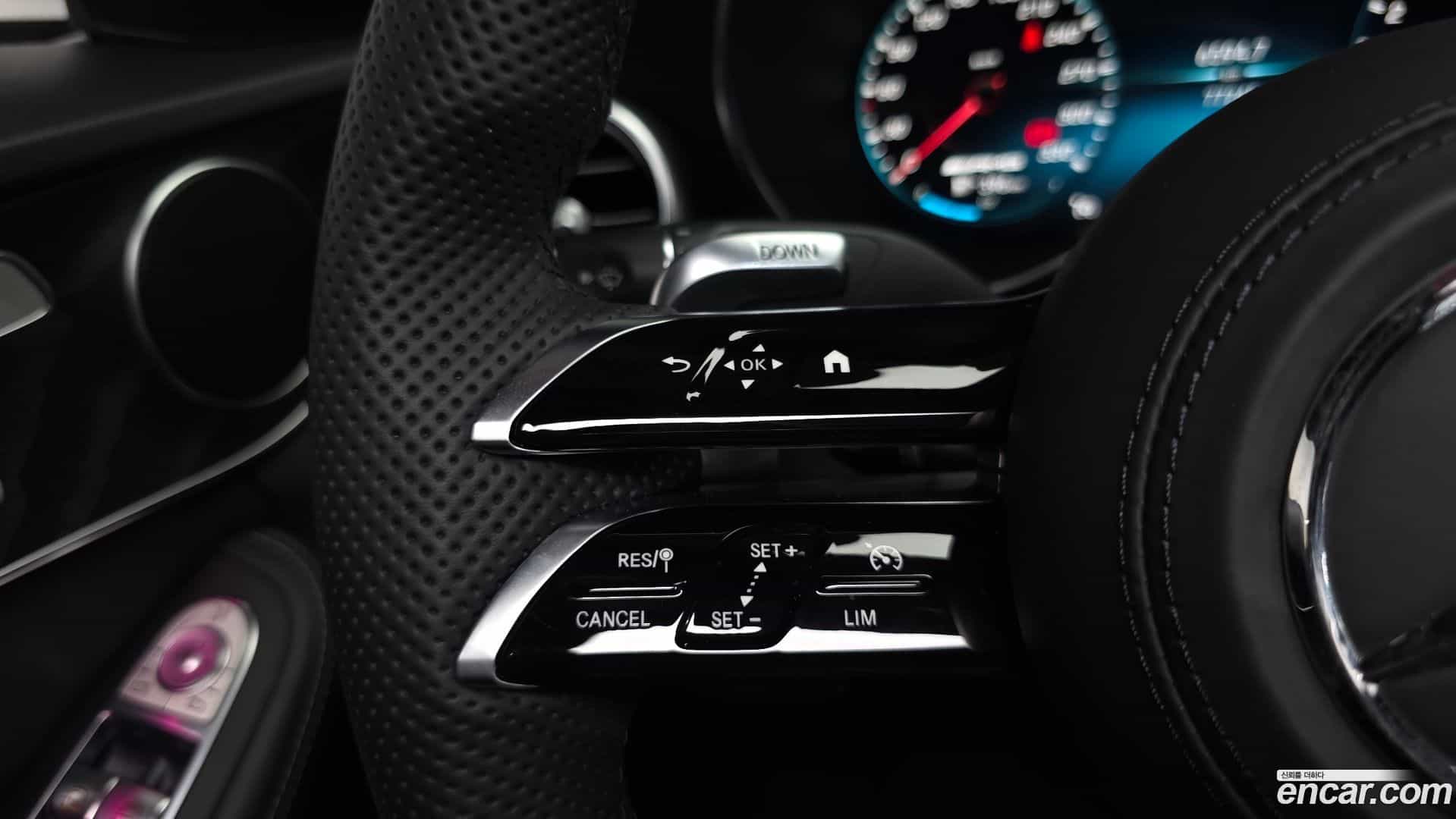 C-Class Mercedes-Benz 2019.4-OPTION-019