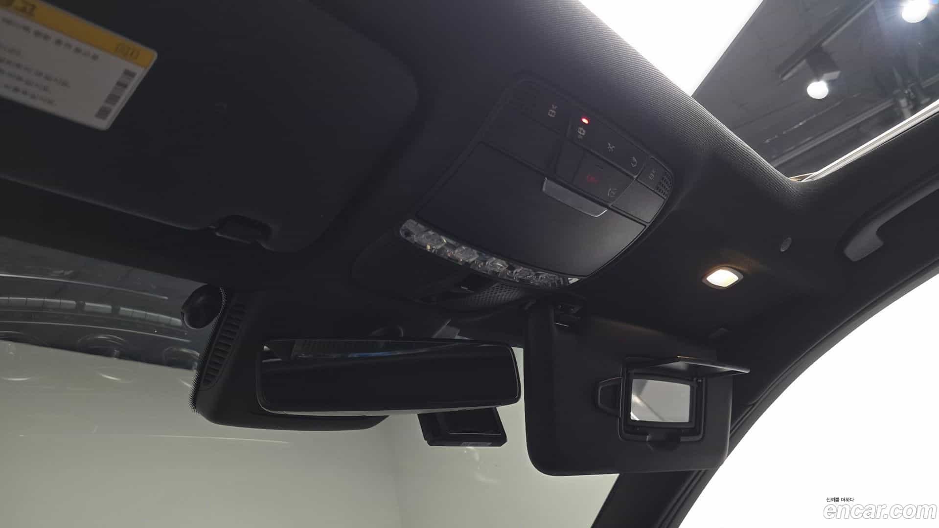 C-Class Mercedes-Benz 2019.4-OPTION-023
