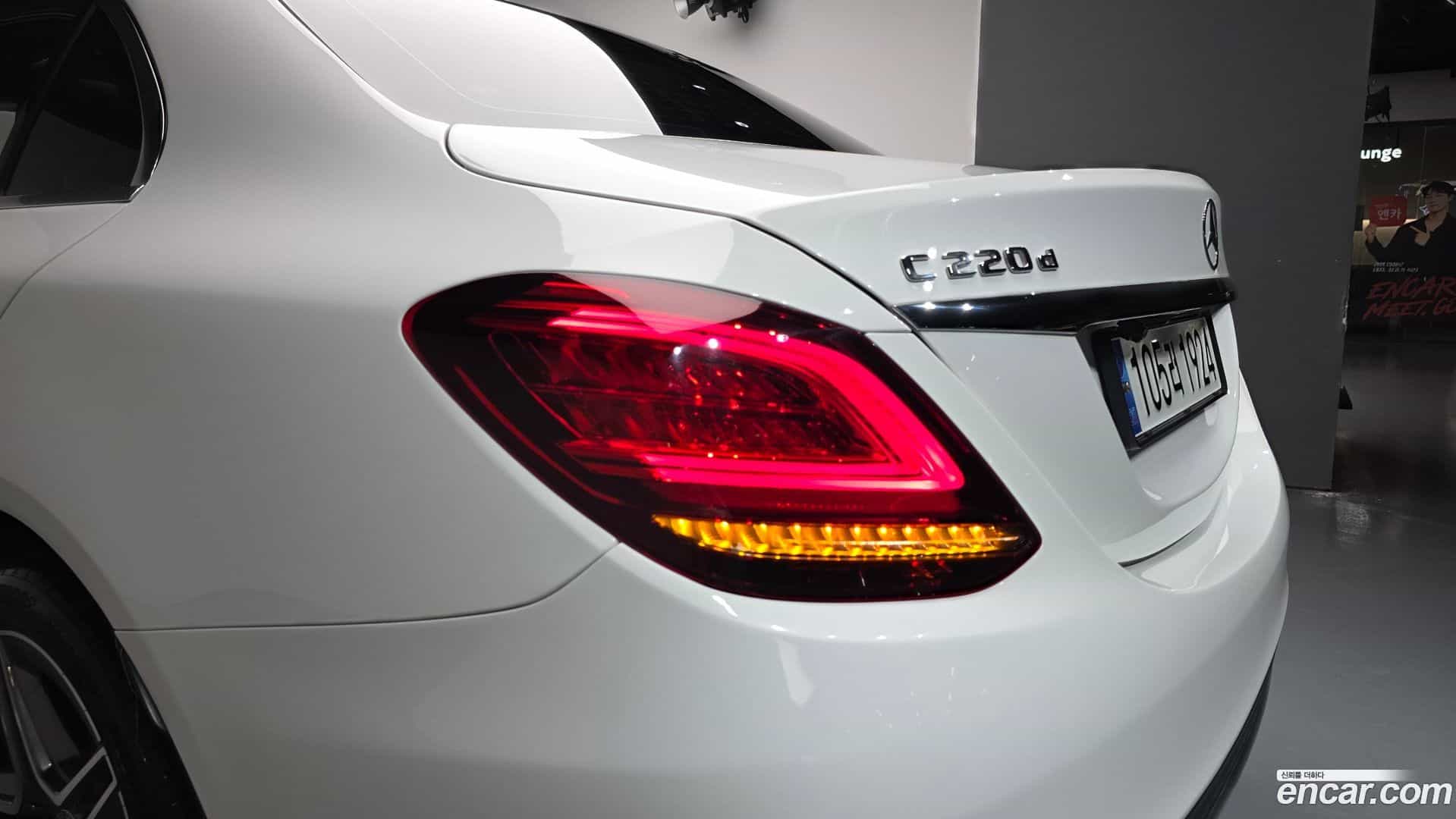 C-Class Mercedes-Benz 2019.4-OUTER-033