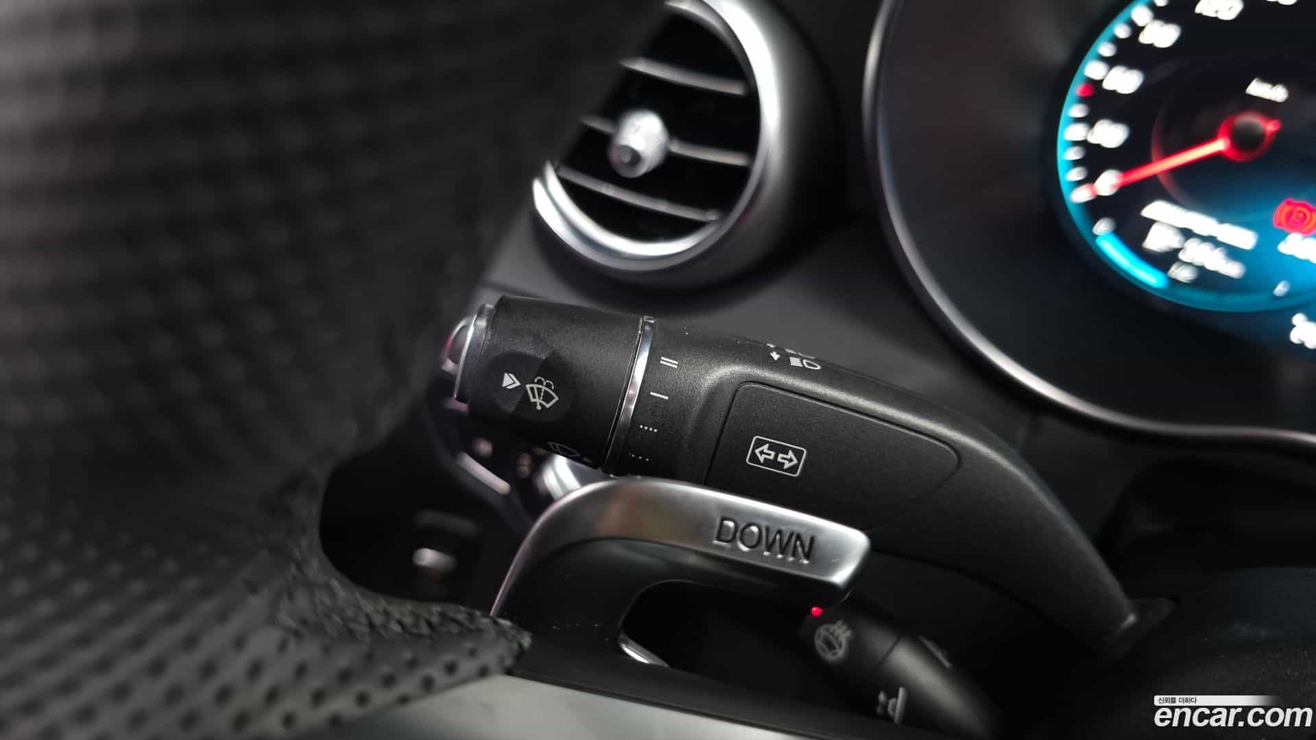 C-Class Mercedes-Benz 2019.4-OPTION-040