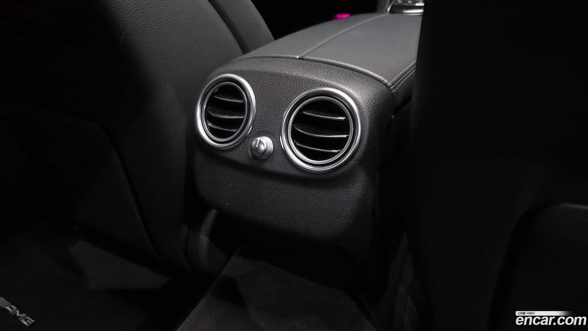 C-Class Mercedes-Benz 2019.4-OPTION-042