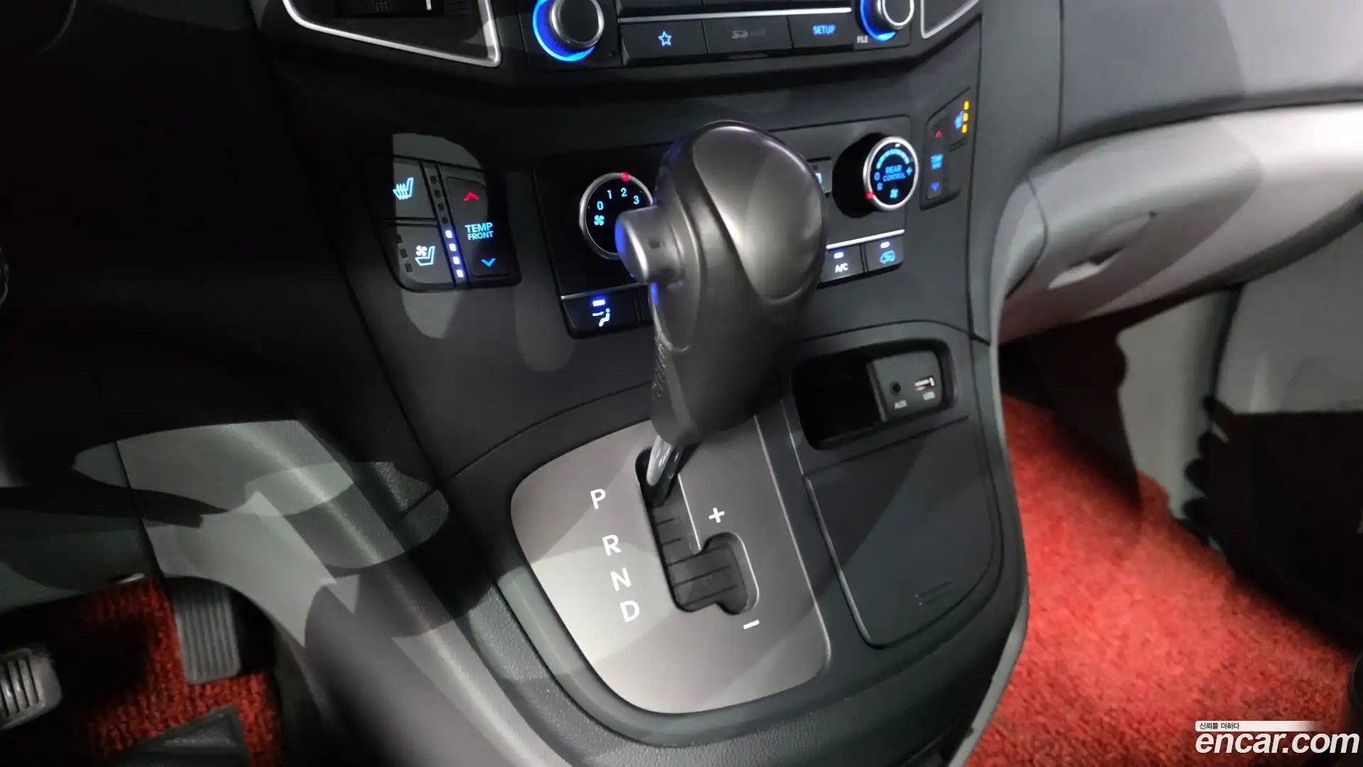Starex Hyundai 2019.6-INNER-009