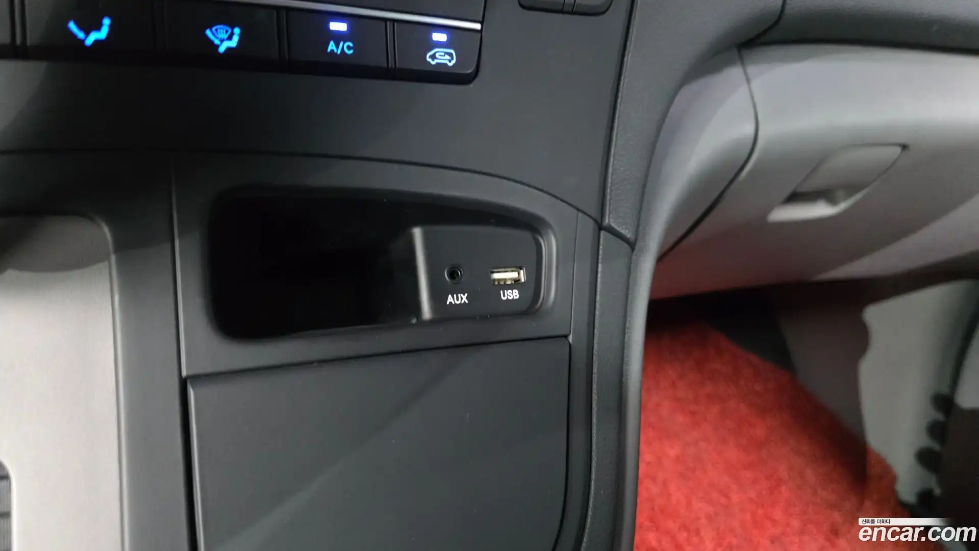 Starex Hyundai 2019.6-OPTION-016