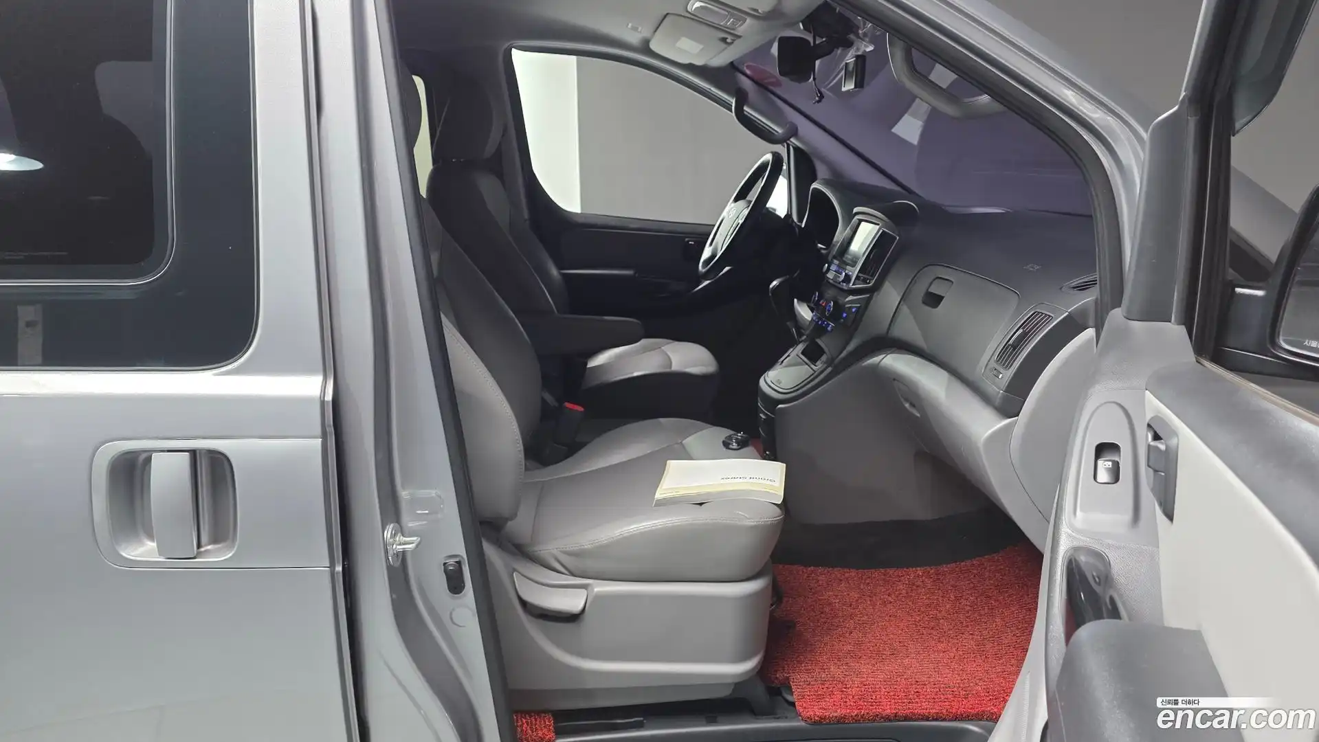 Starex Hyundai 2019.6-INNER-036