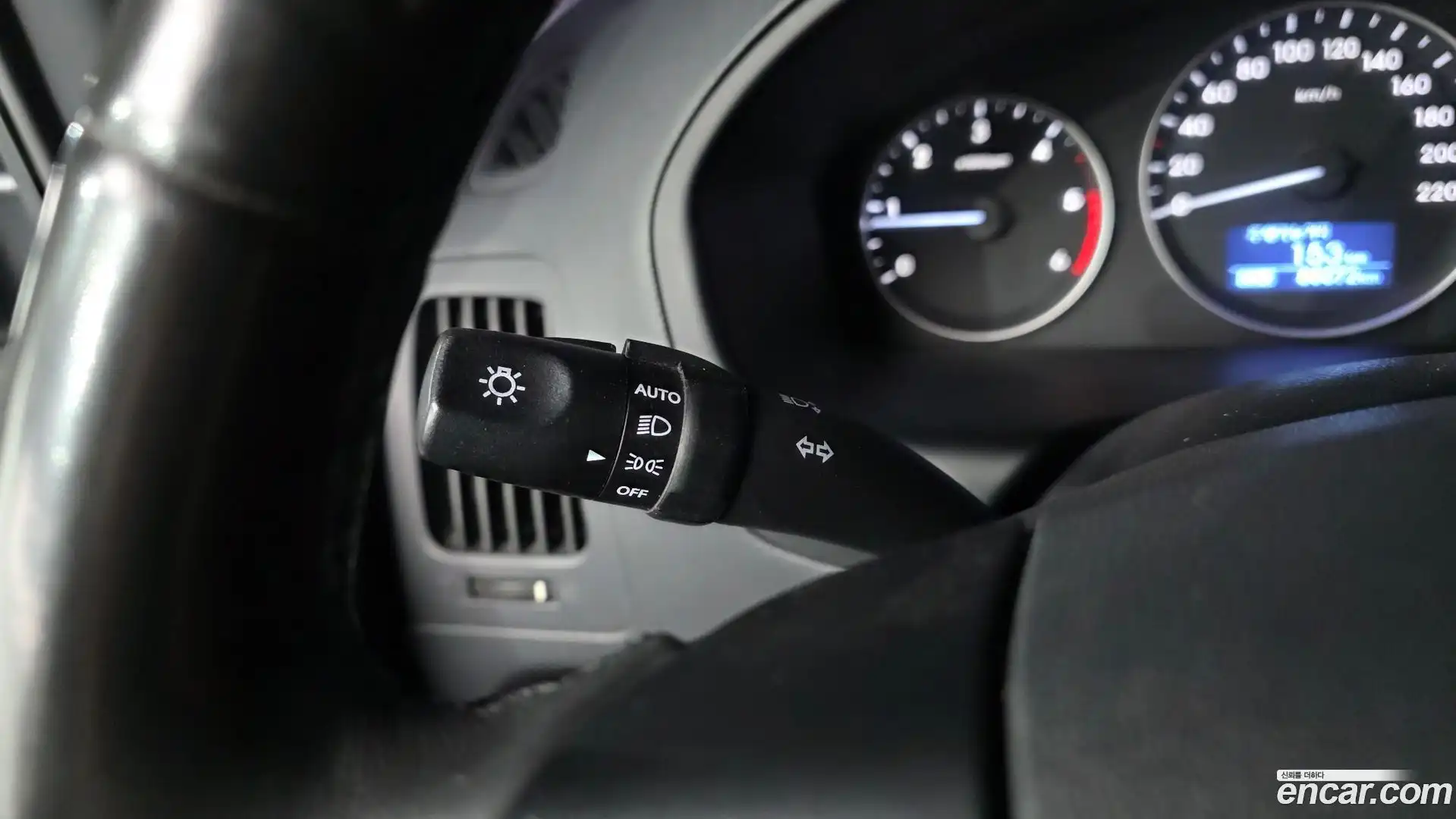 Starex Hyundai 2019.6-OPTION-041