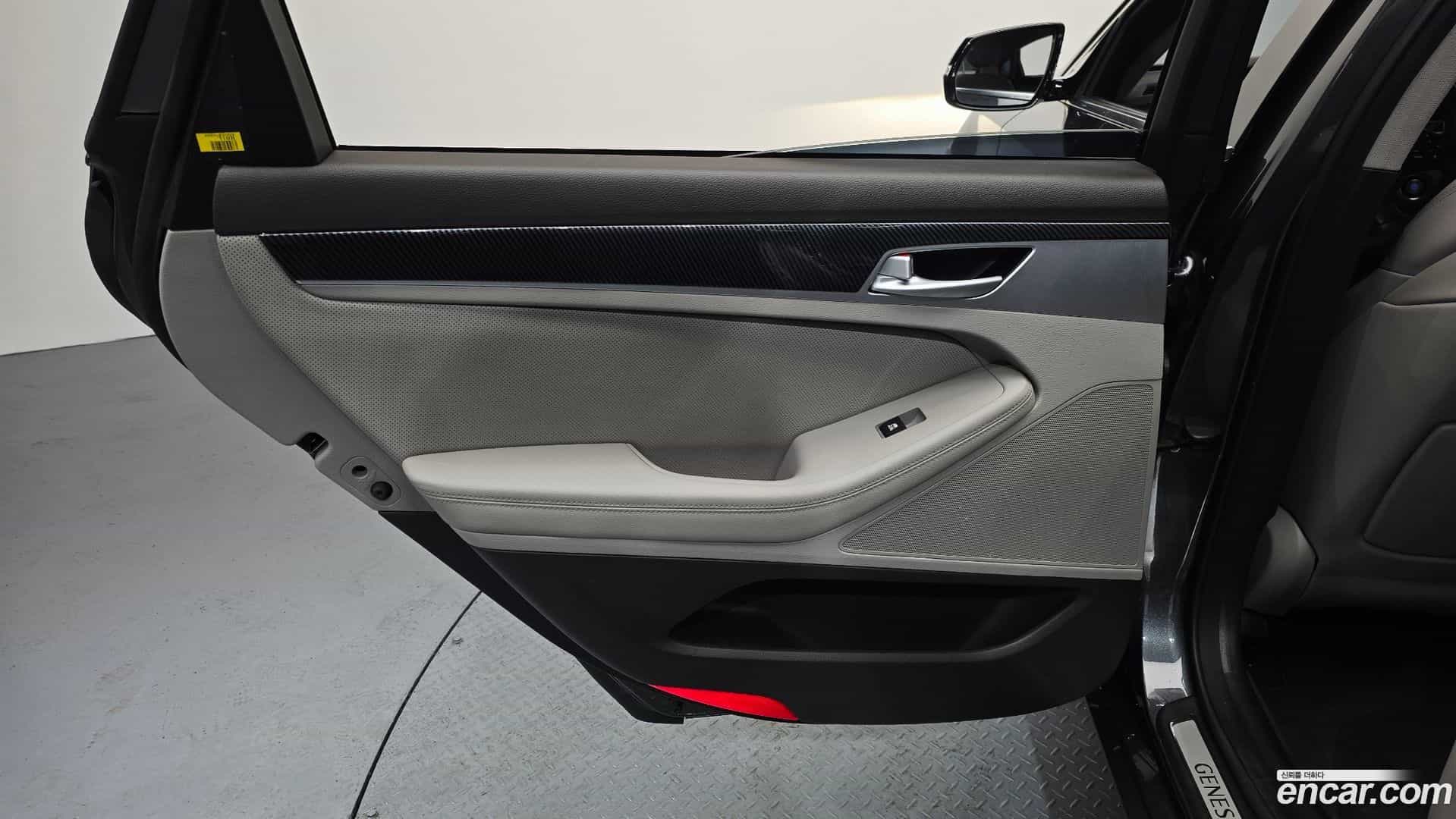 G80 Genesis 2016.9-INNER-035