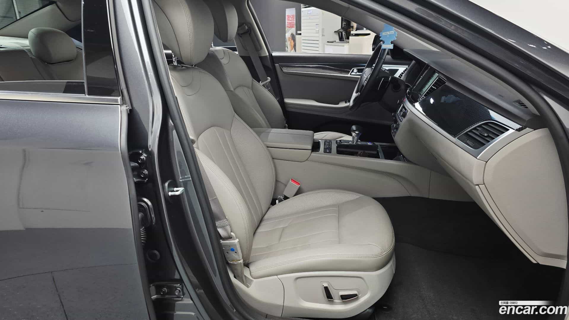 G80 Genesis 2016.9-INNER-036