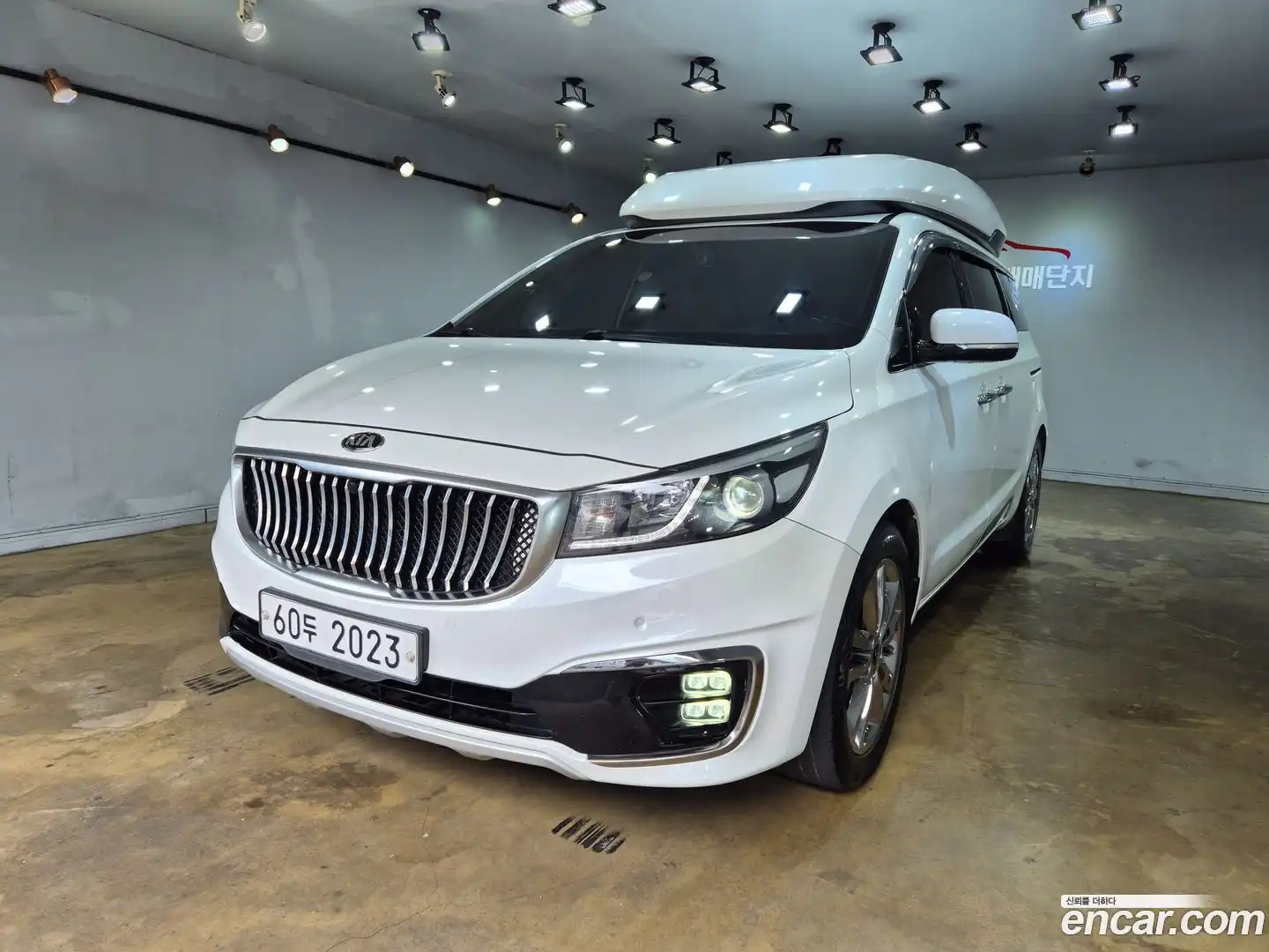 Canival Kia 2015.3-OUTER-001