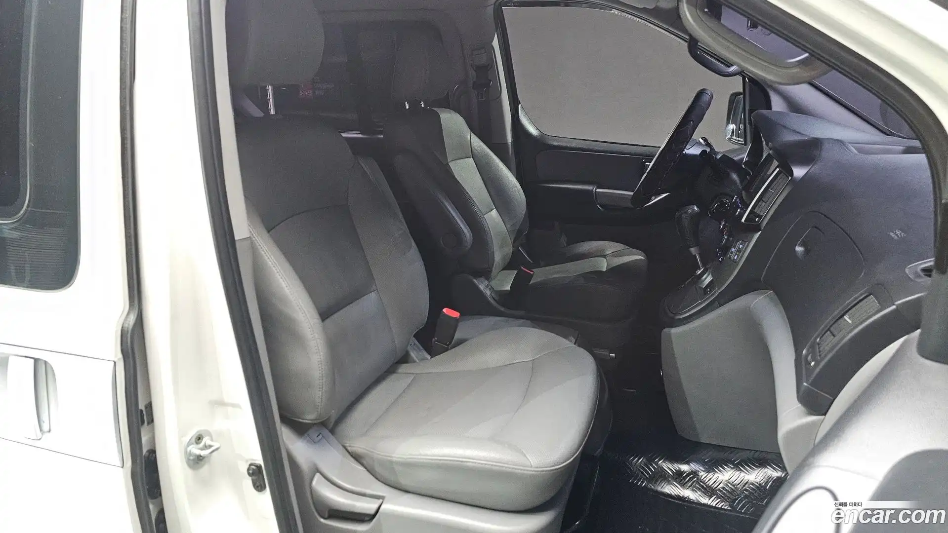 Starex Hyundai 2016.7-OPTION-015