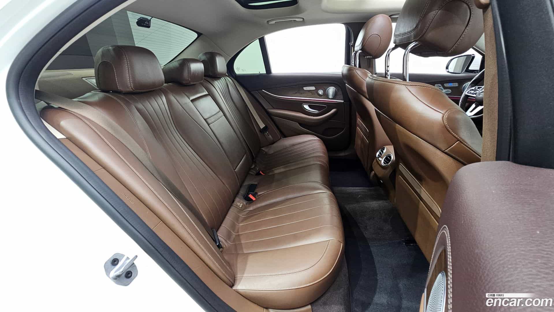 E-Class Mercedes-Benz 2019.3-OPTION-015