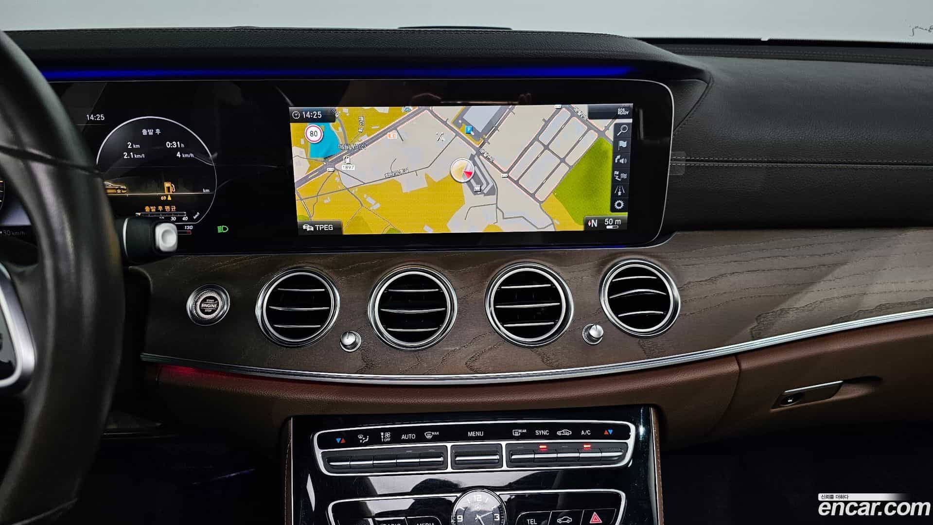 E-Class Mercedes-Benz 2019.3-OPTION-017