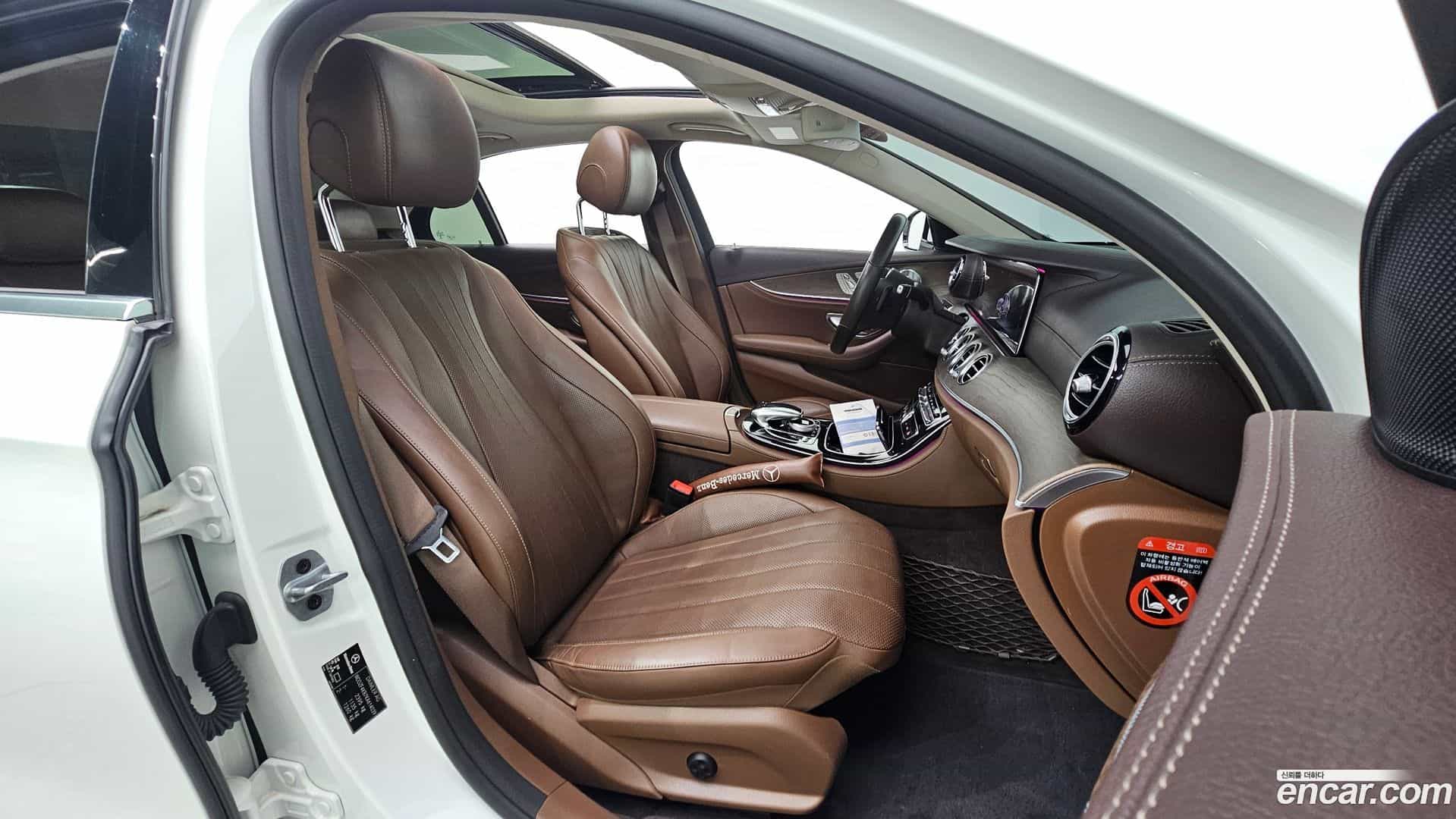 E-Class Mercedes-Benz 2019.3-INNER-036