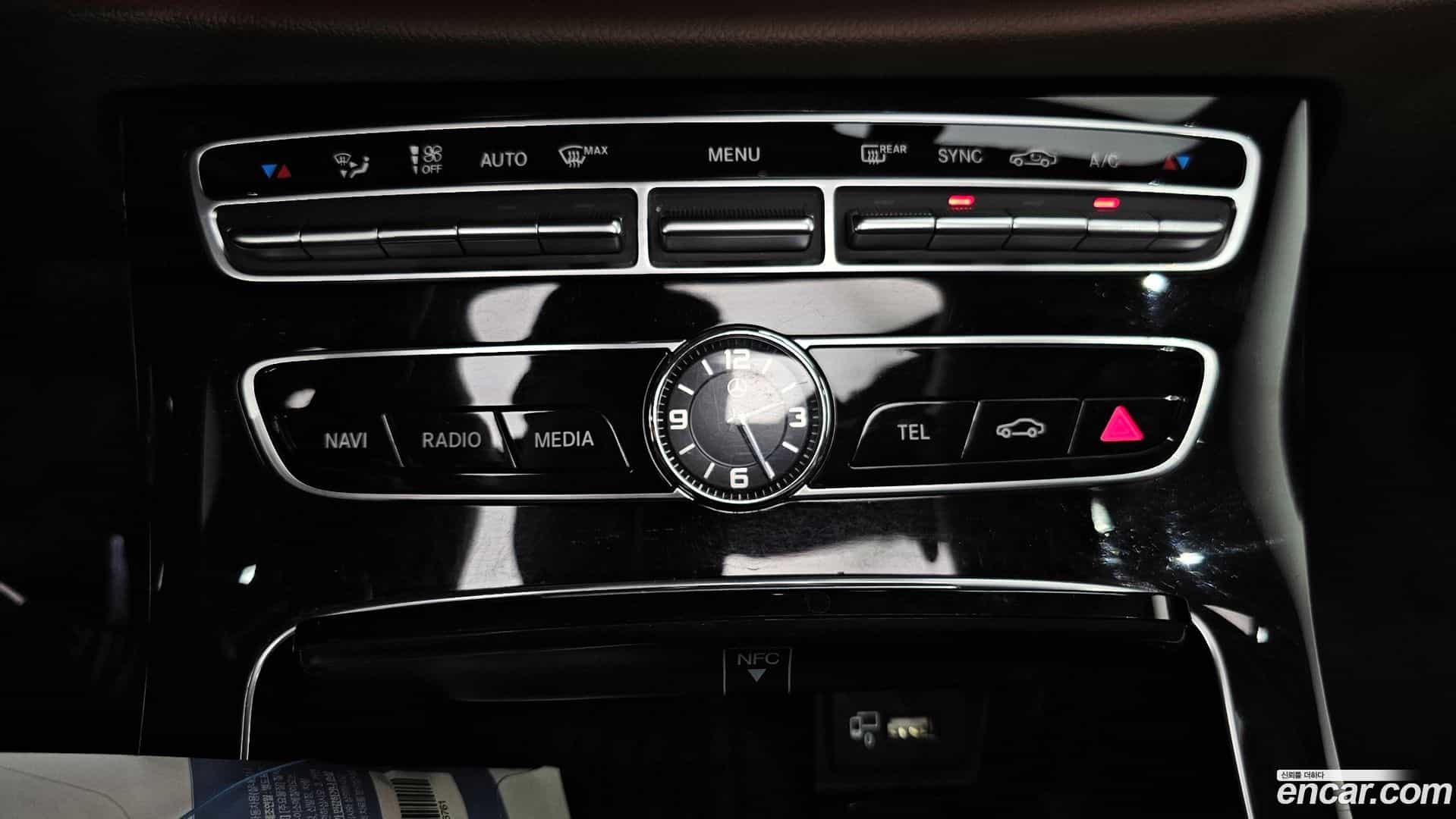 E-Class Mercedes-Benz 2019.3-OPTION-040