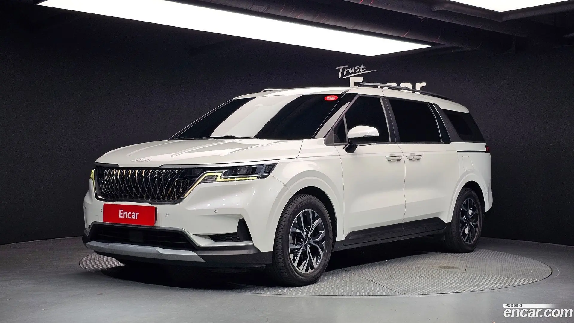 Main__Slider__Photo:Canival Kia 2022.4-0