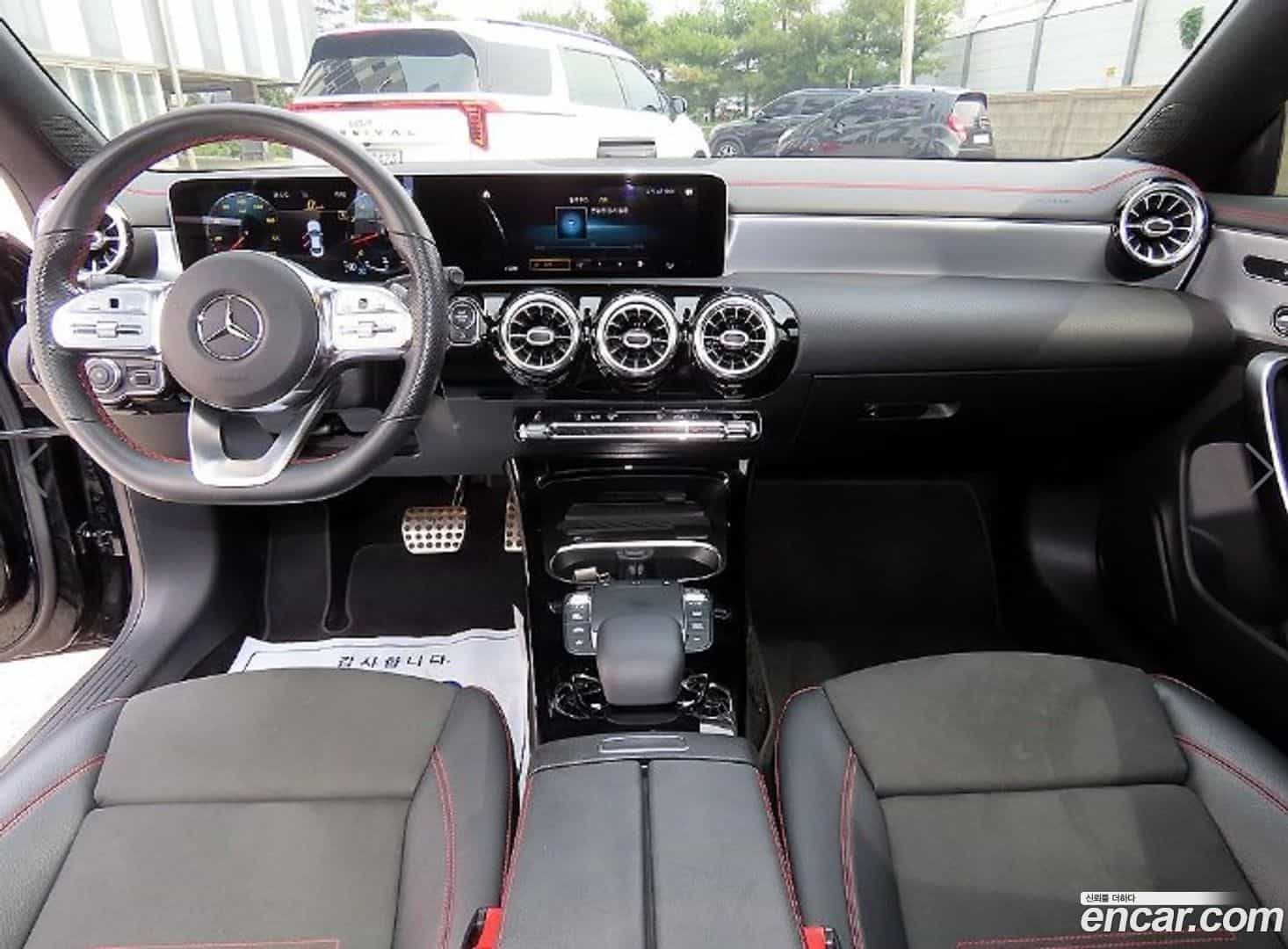 CLA-Class Mercedes-Benz 2020.6-INNER-007