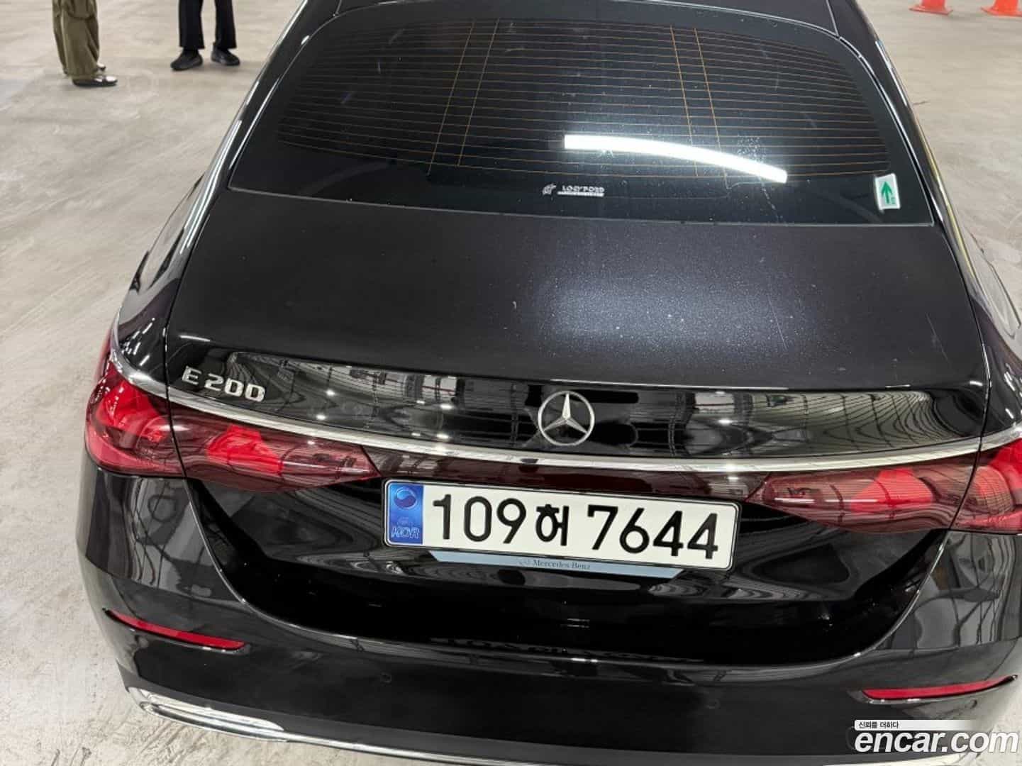 E-Class Mercedes-Benz 2025.5-OUTER-003