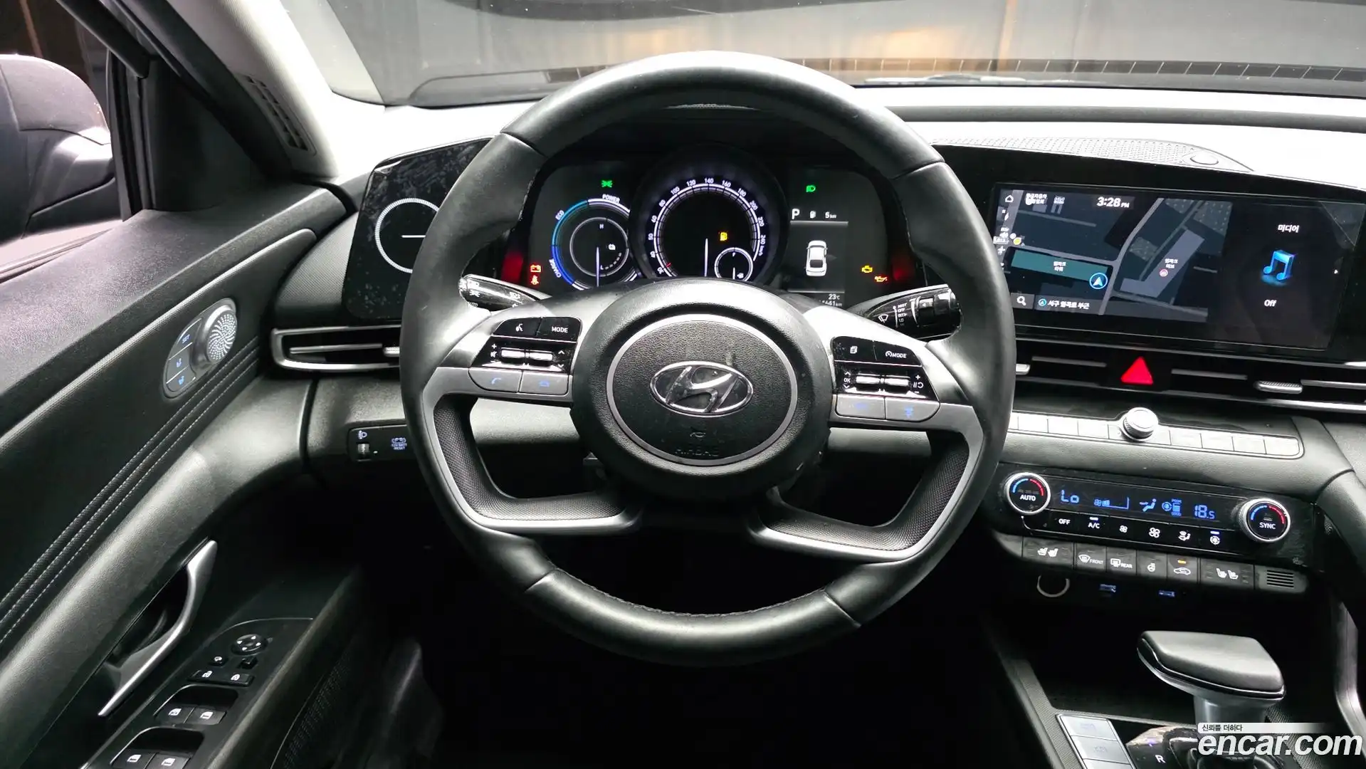 AVANTE Hyundai 2022.5-OPTION-017