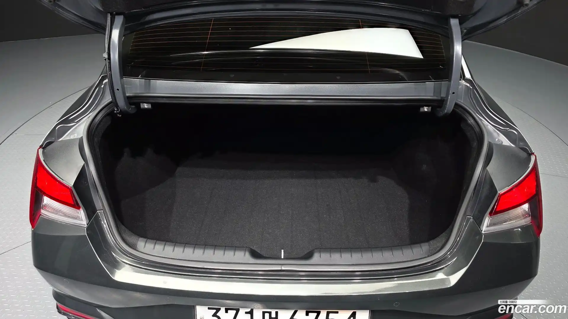 AVANTE Hyundai 2022.5-OPTION-024