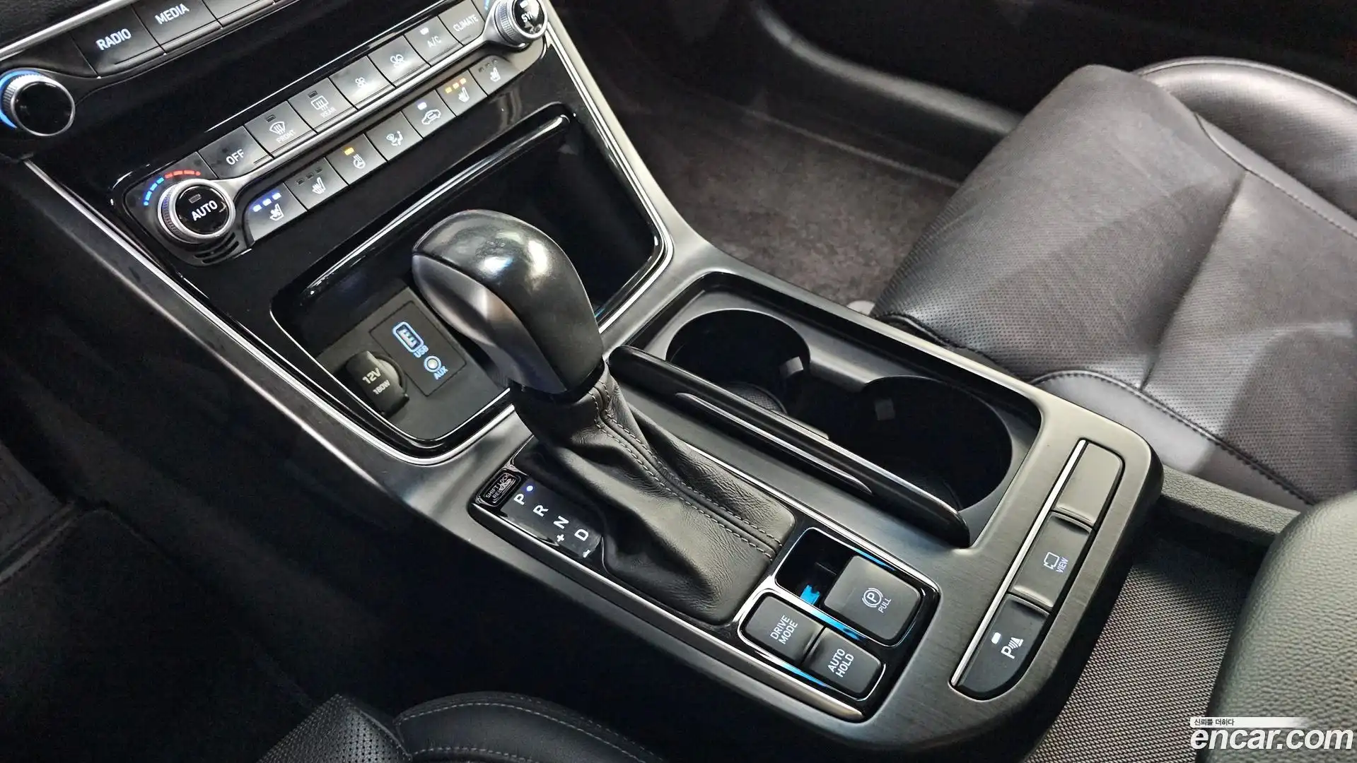 Grandeur Hyundai 2018.6-INNER-009