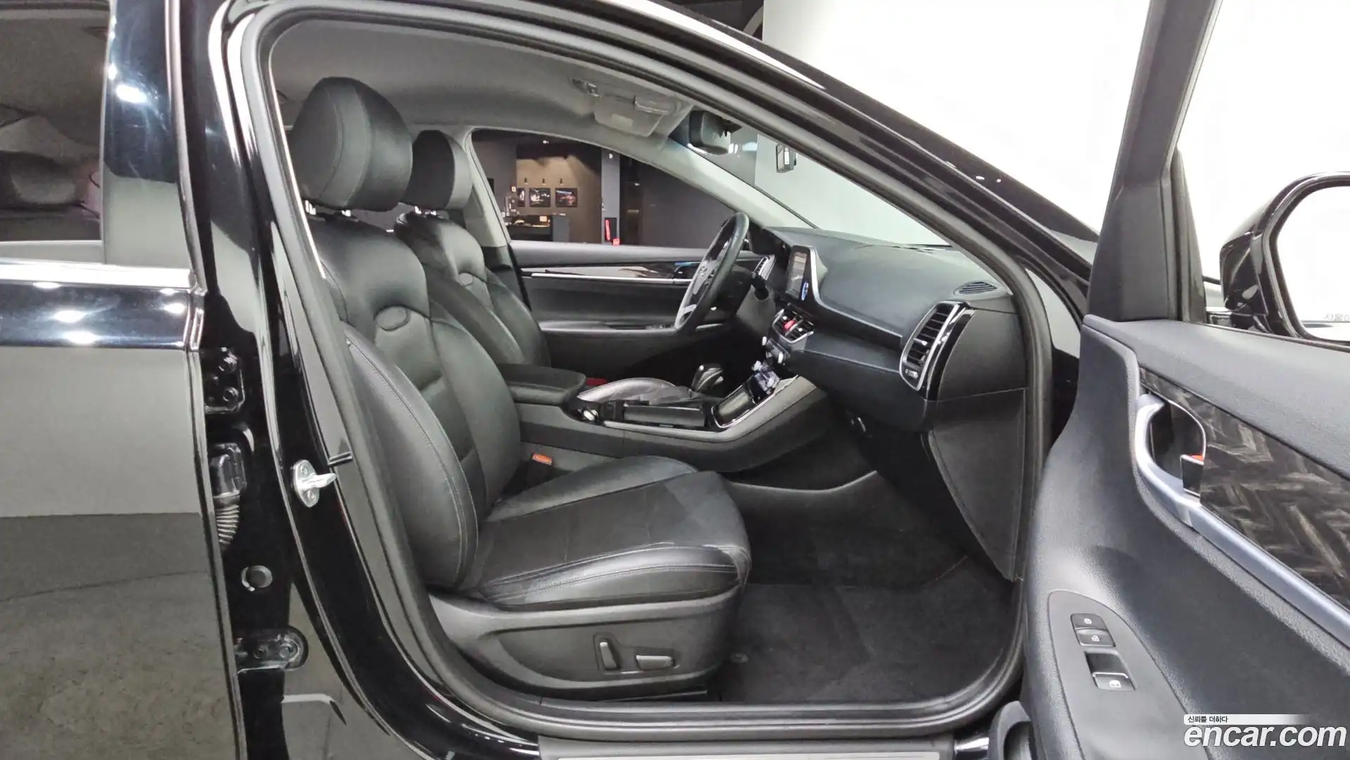 Grandeur Hyundai 2018.6-OPTION-016