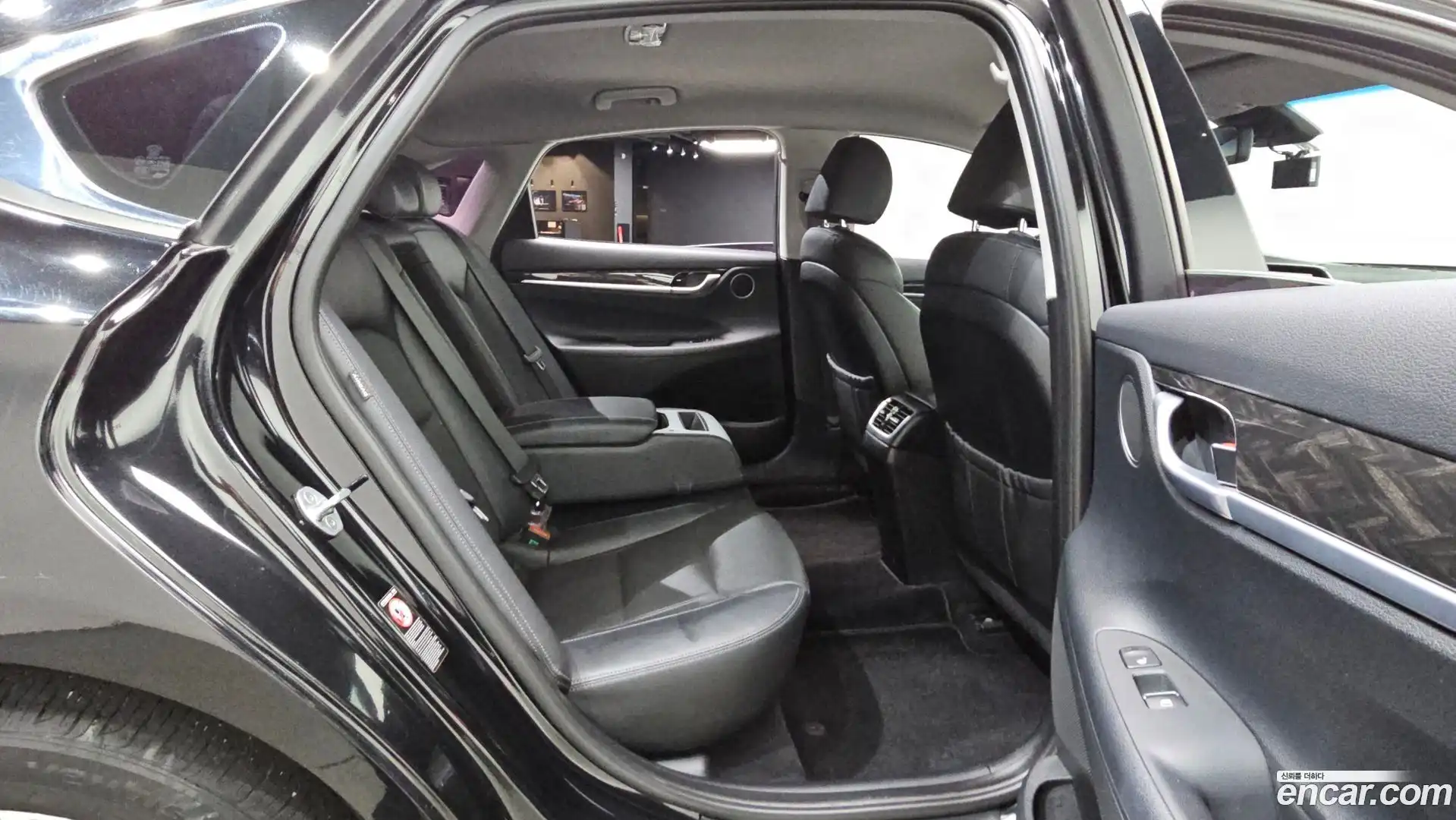 Grandeur Hyundai 2018.6-INNER-036