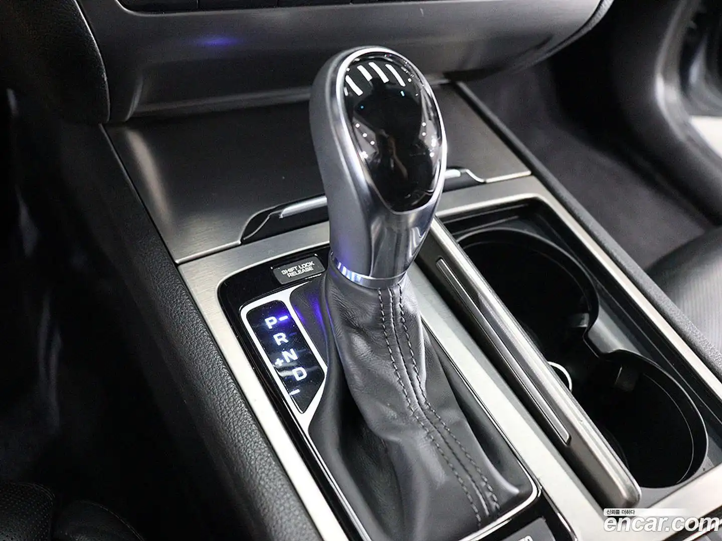 Genesis Hyundai 2015.4-INNER-008