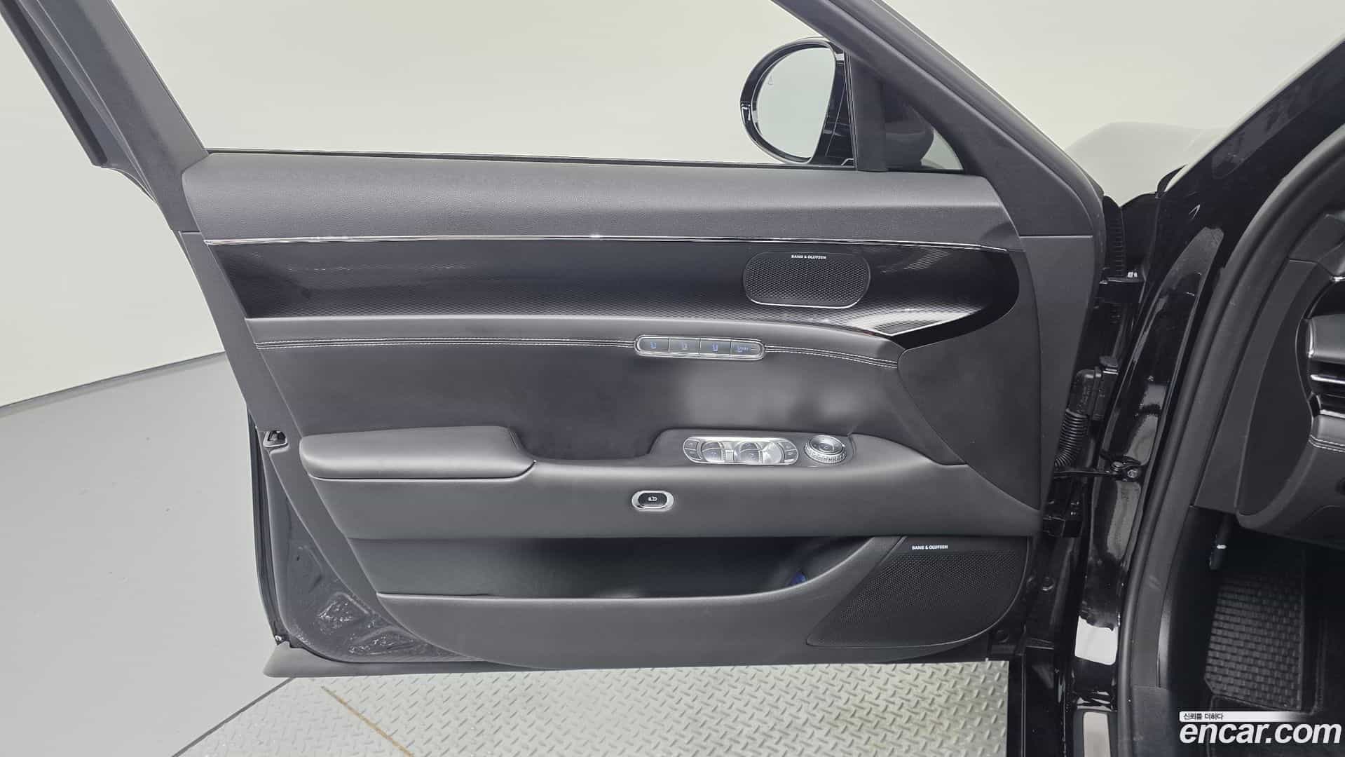 G90 Genesis 2024.4-INNER-034