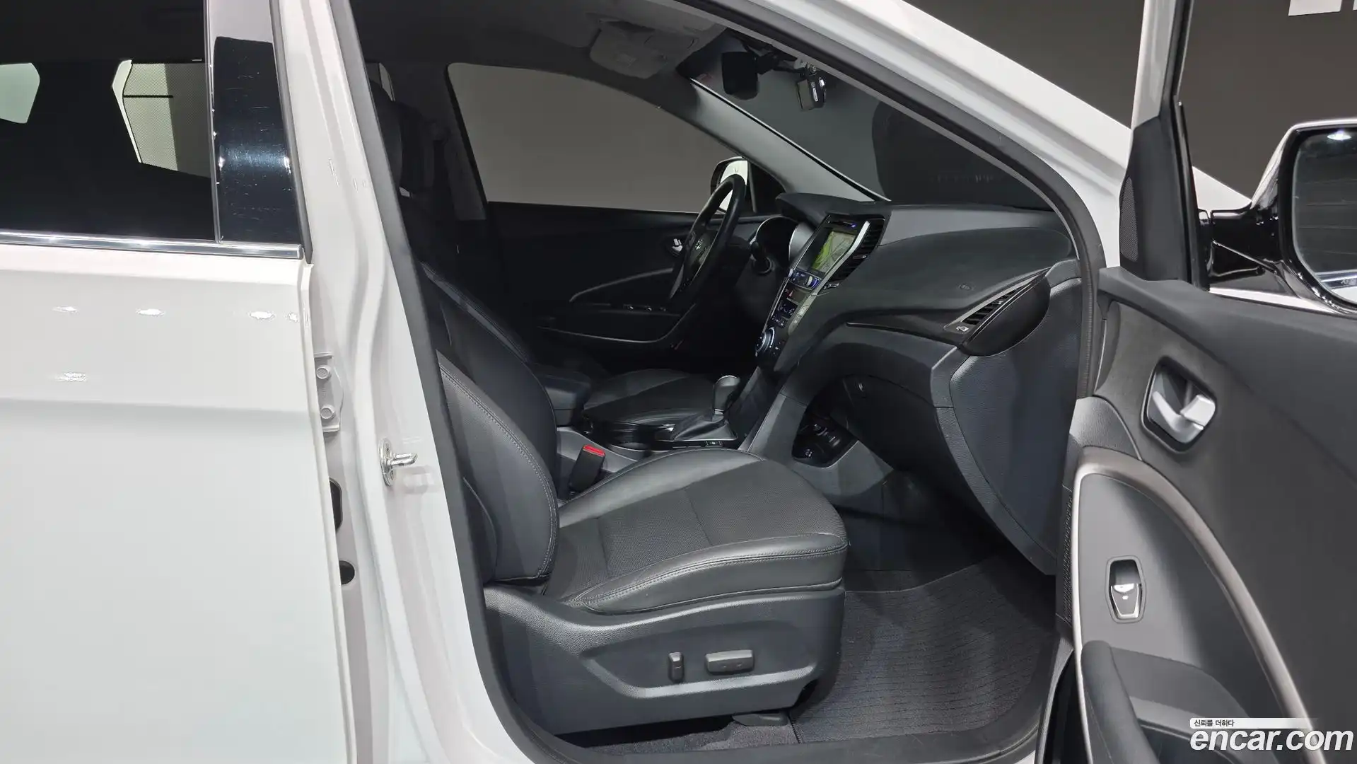 Santafe Hyundai 2016.10-INNER-010