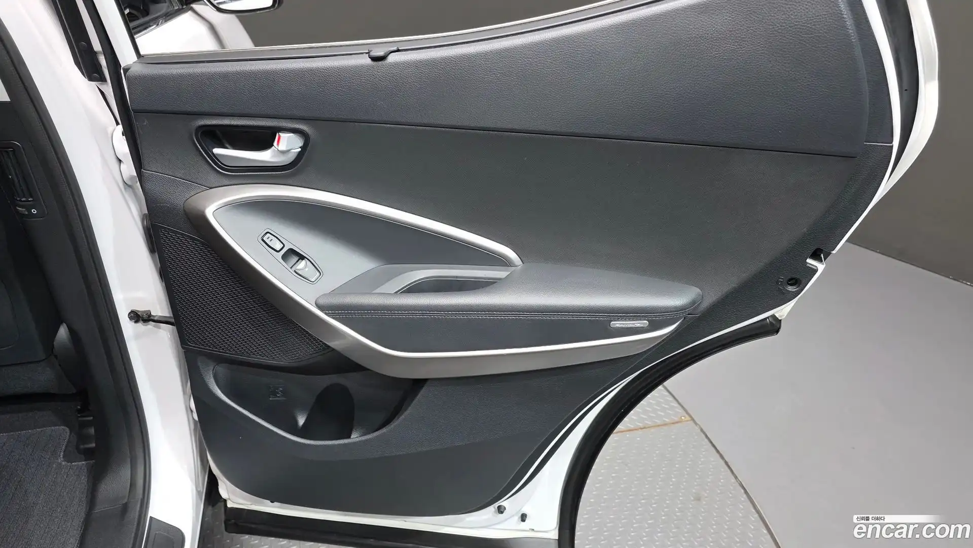 Santafe Hyundai 2016.10-INNER-035