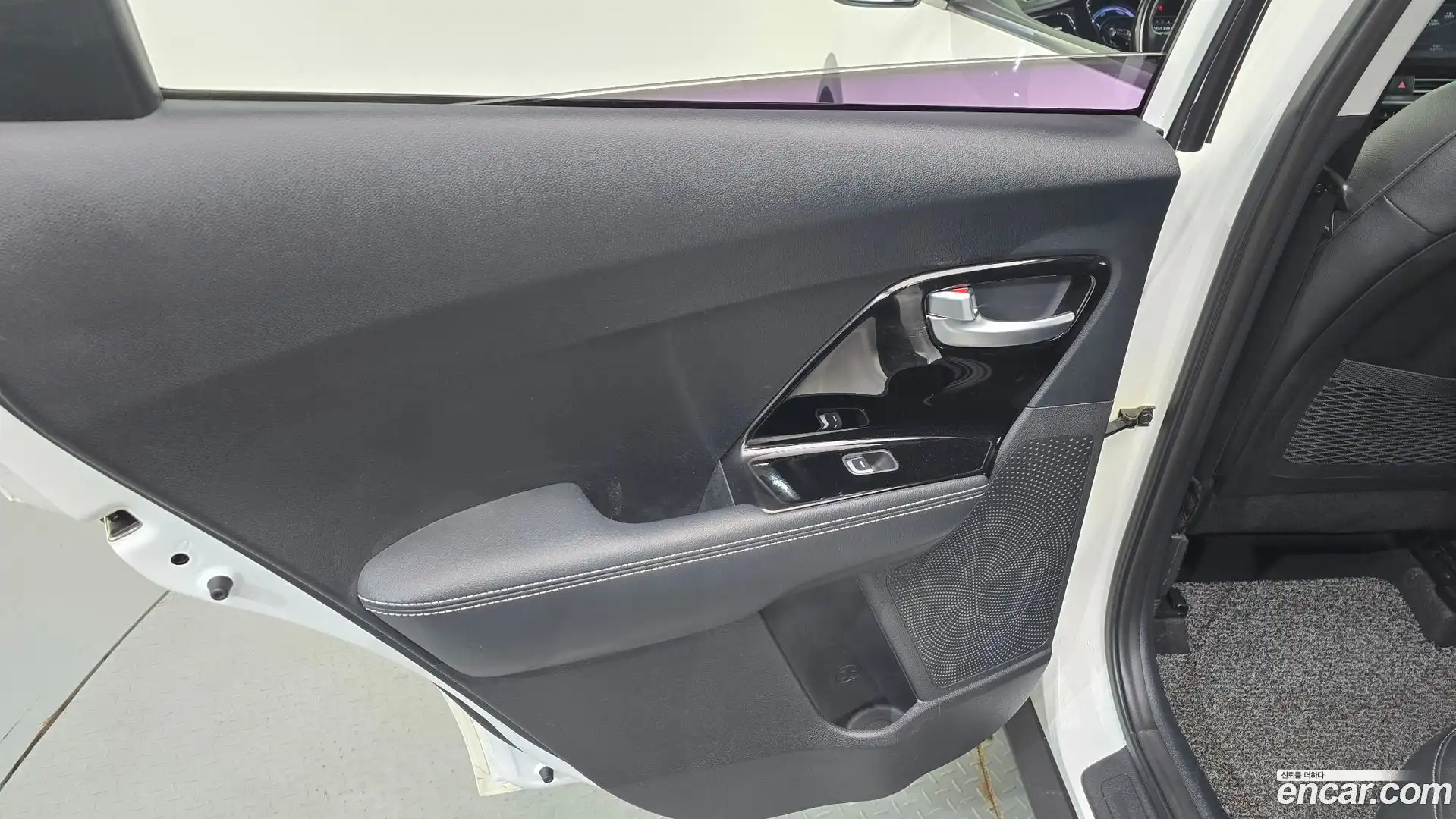 Niro Kia 2019.6-INNER-035