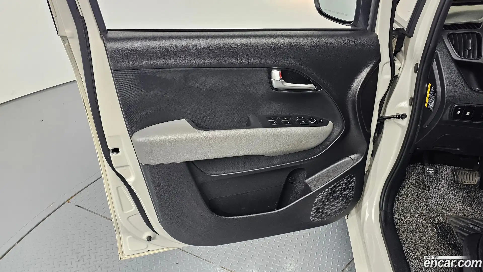 RAY Kia 2023.6-INNER-034
