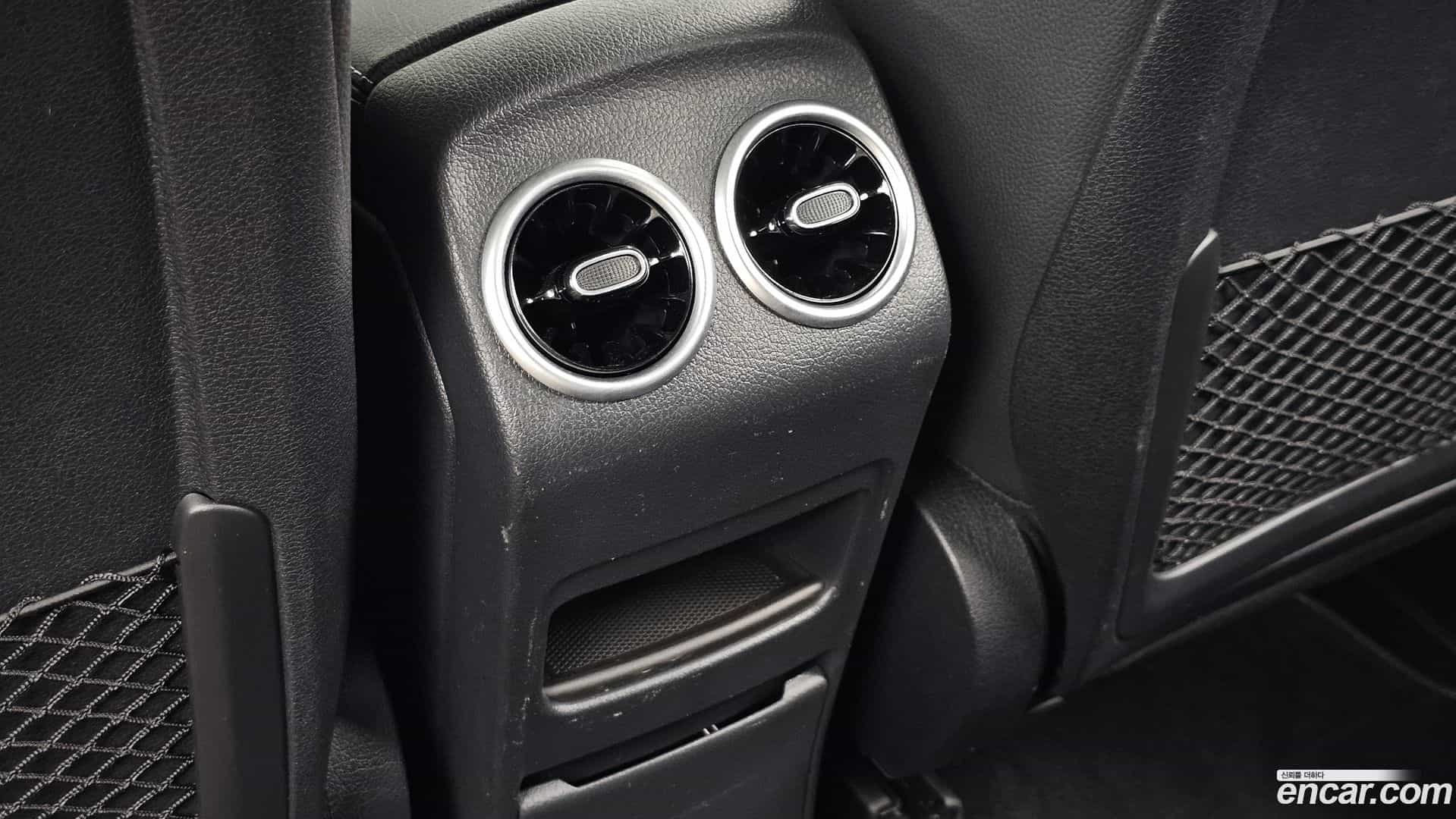 GLB-Class Mercedes-Benz 2024.6-OPTION-022
