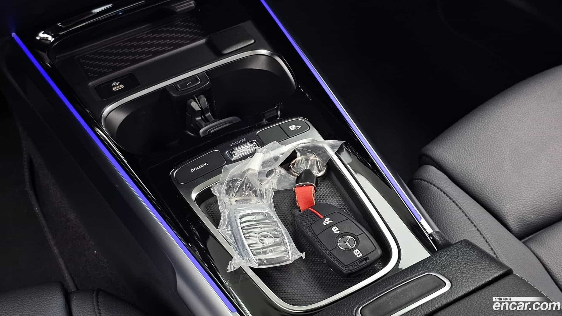 GLB-Class Mercedes-Benz 2024.6-OPTION-041