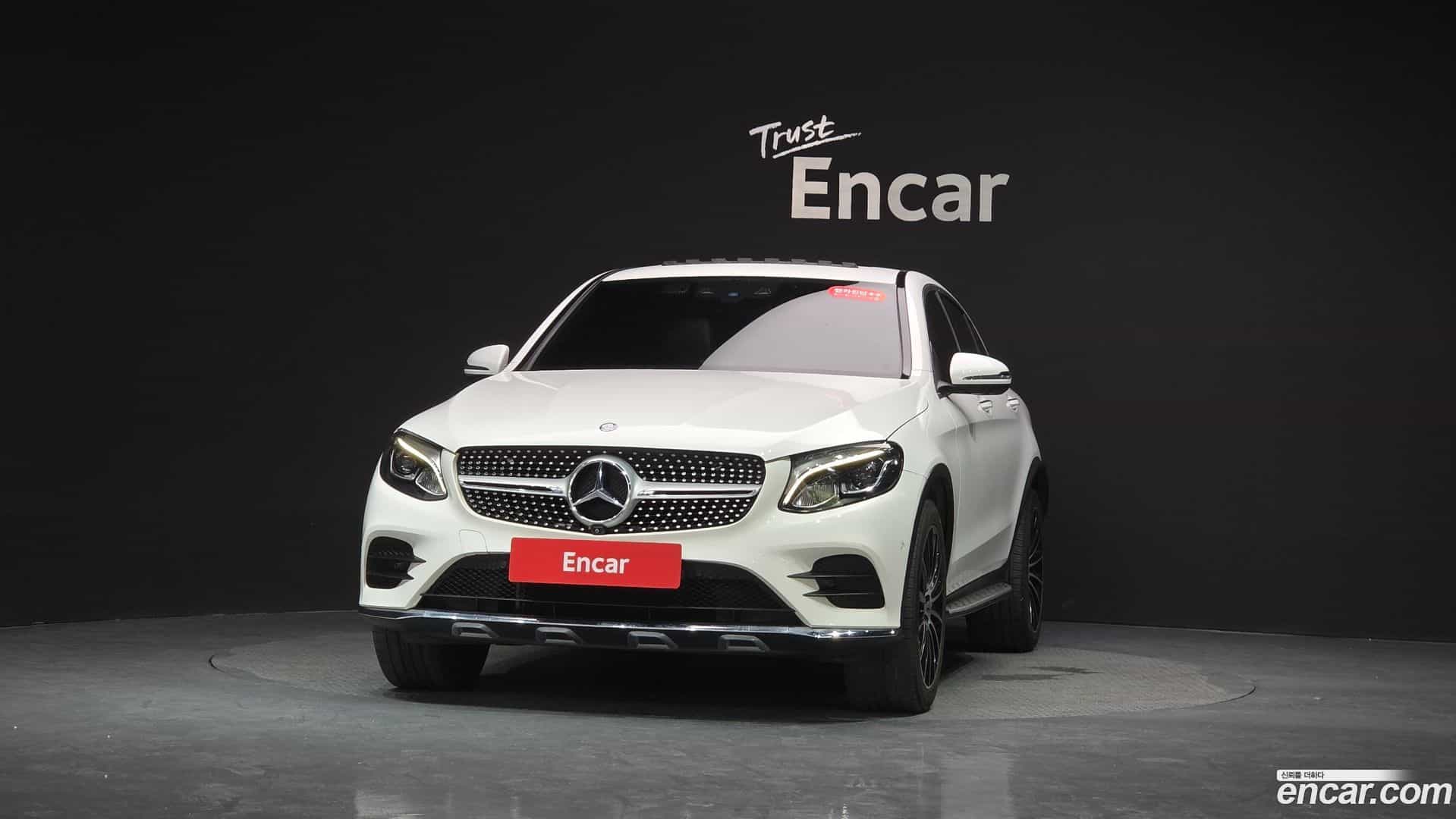 GLC-Class Mercedes-Benz 2017.4-OUTER-003