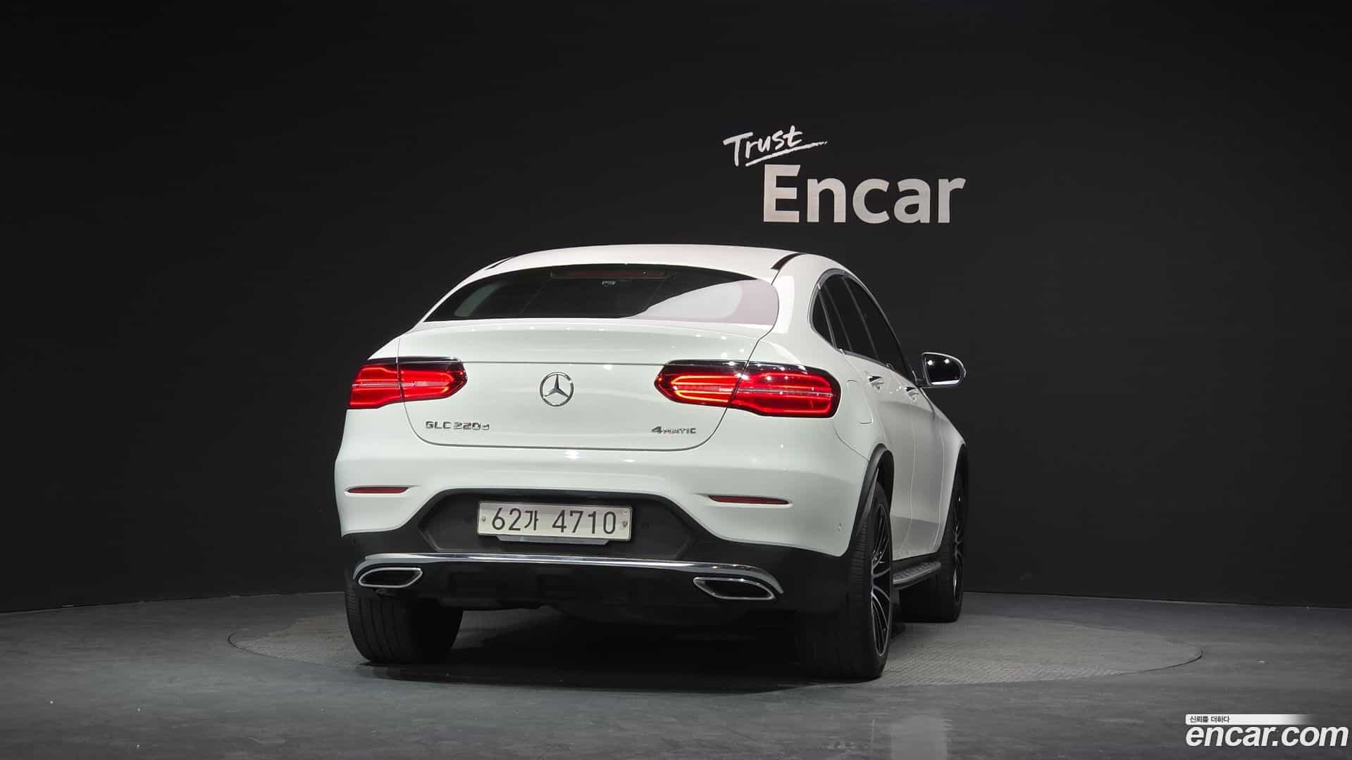 GLC-Class Mercedes-Benz 2017.4-OUTER-004