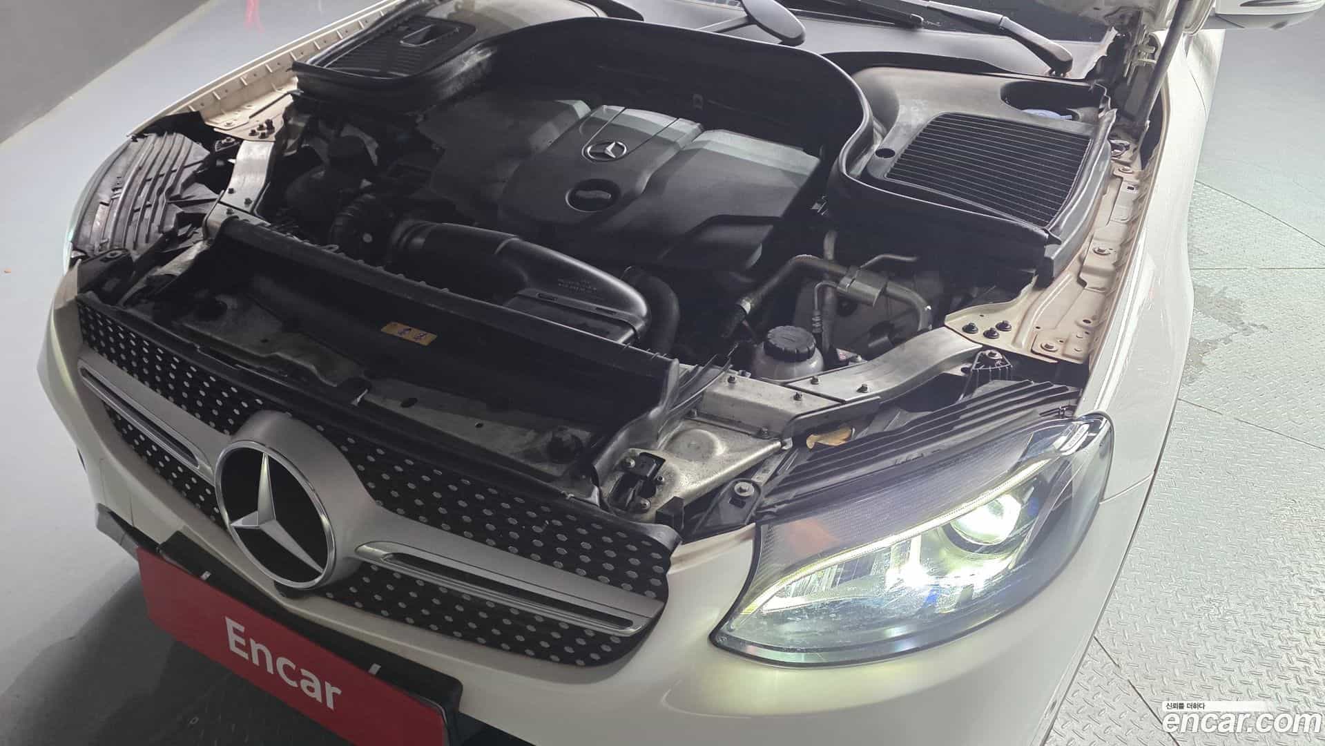 GLC-Class Mercedes-Benz 2017.4-OUTER-006