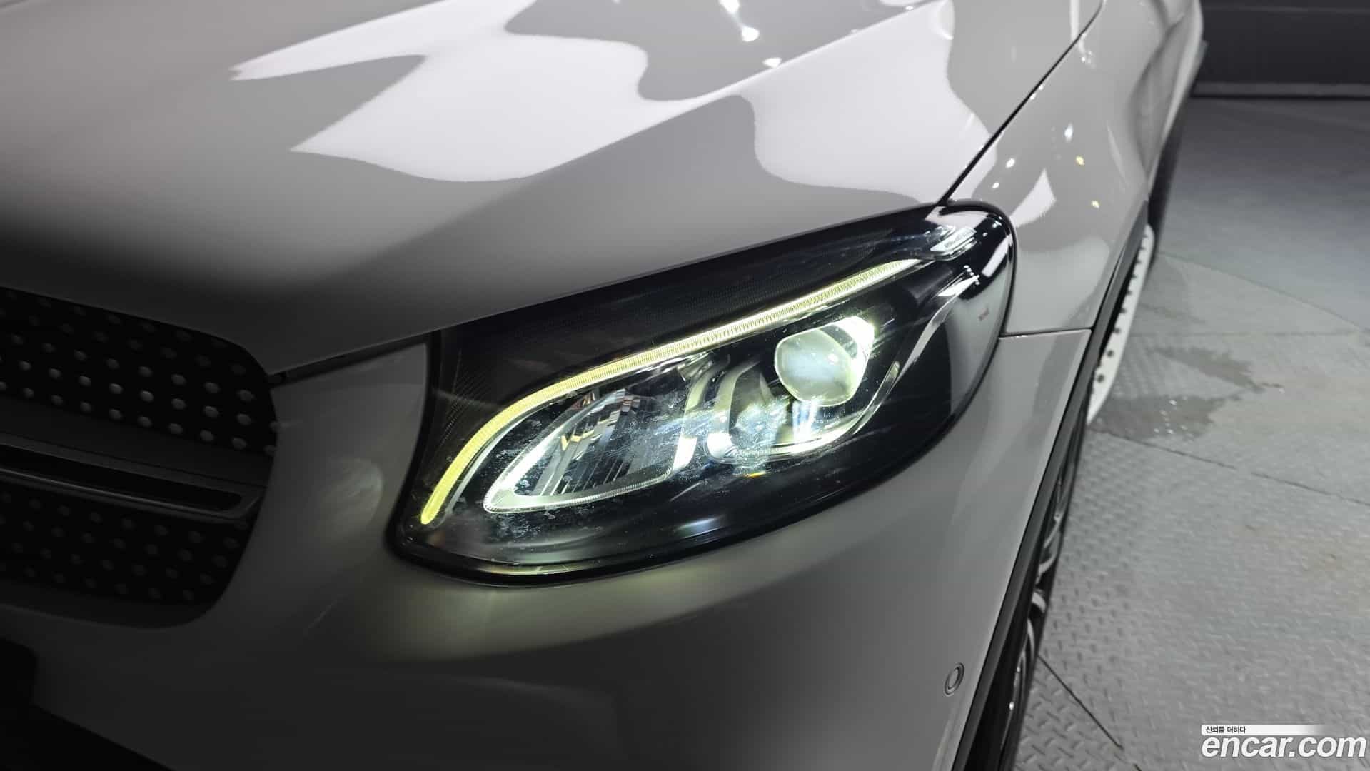 GLC-Class Mercedes-Benz 2017.4-OUTER-032