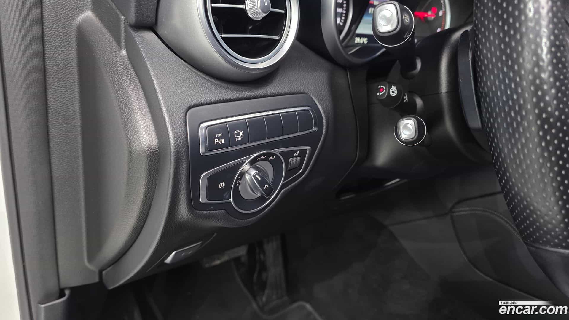 GLC-Class Mercedes-Benz 2017.4-OPTION-040