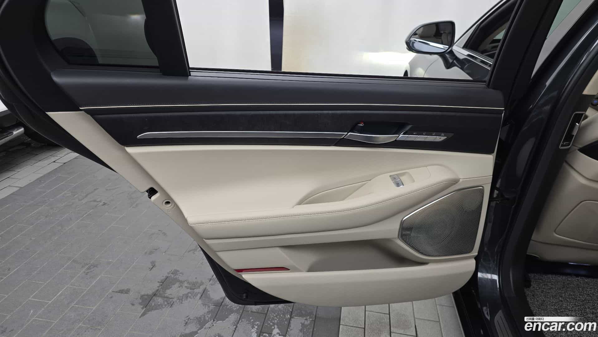 G90 Genesis 2020.2-INNER-035