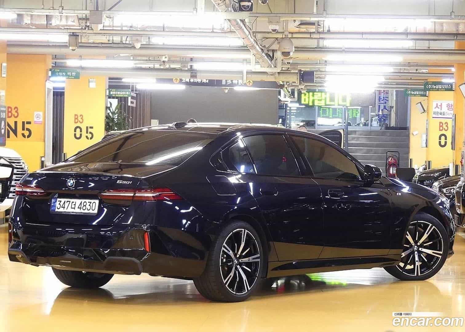 5-Series BMW 2024.8-OUTER-002