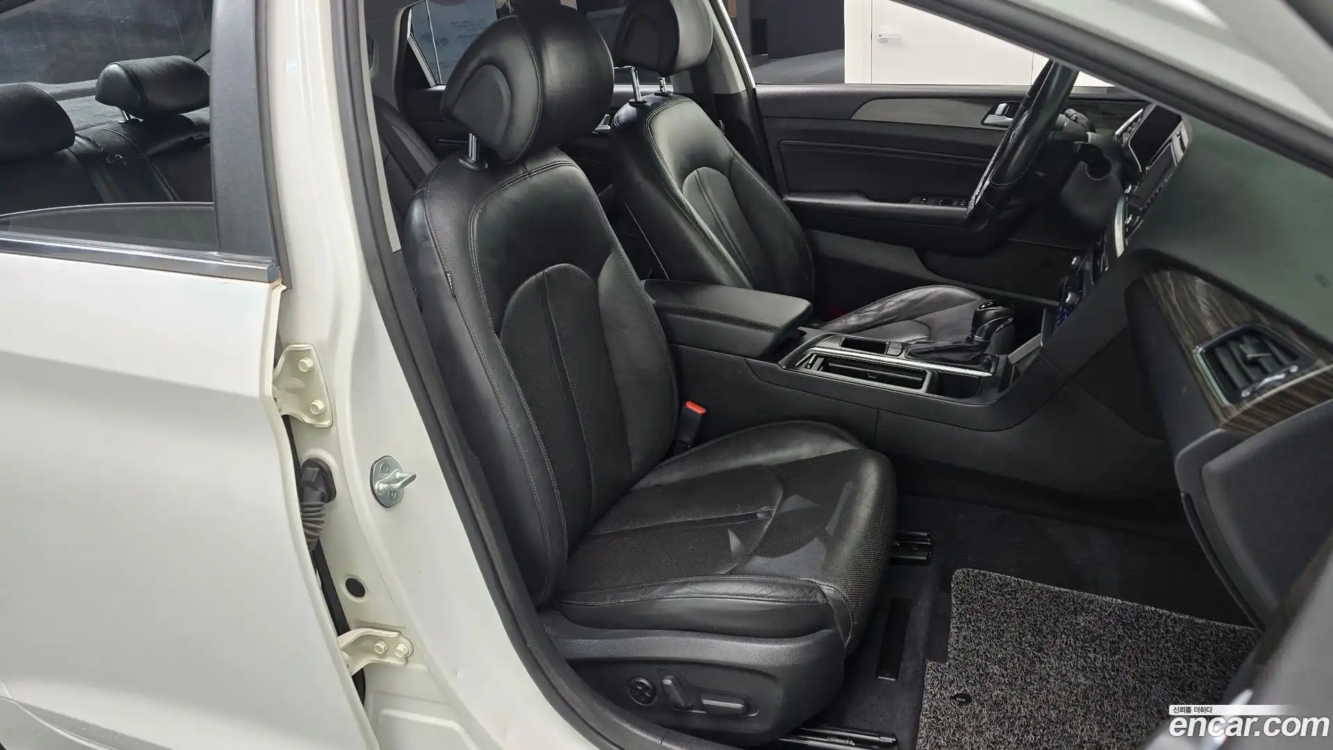 Sonata Hyundai 2014.8-OPTION-016
