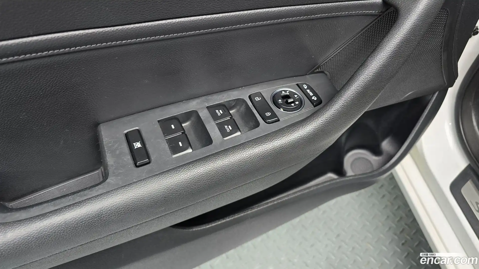 Sonata Hyundai 2014.8-OPTION-042