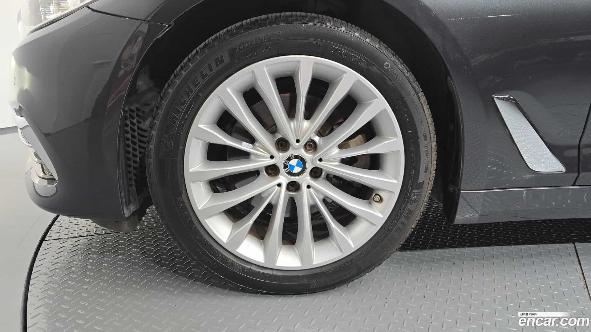 5-Series BMW 2019.5-OUTER-005