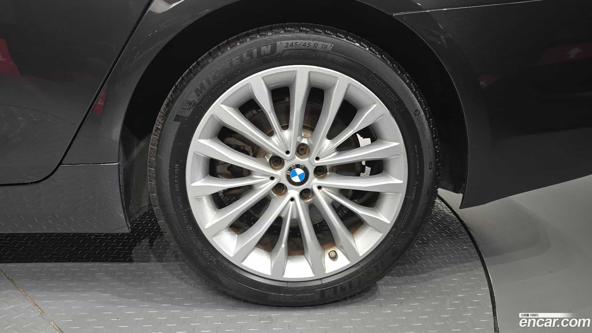 5-Series BMW 2019.5-OUTER-031